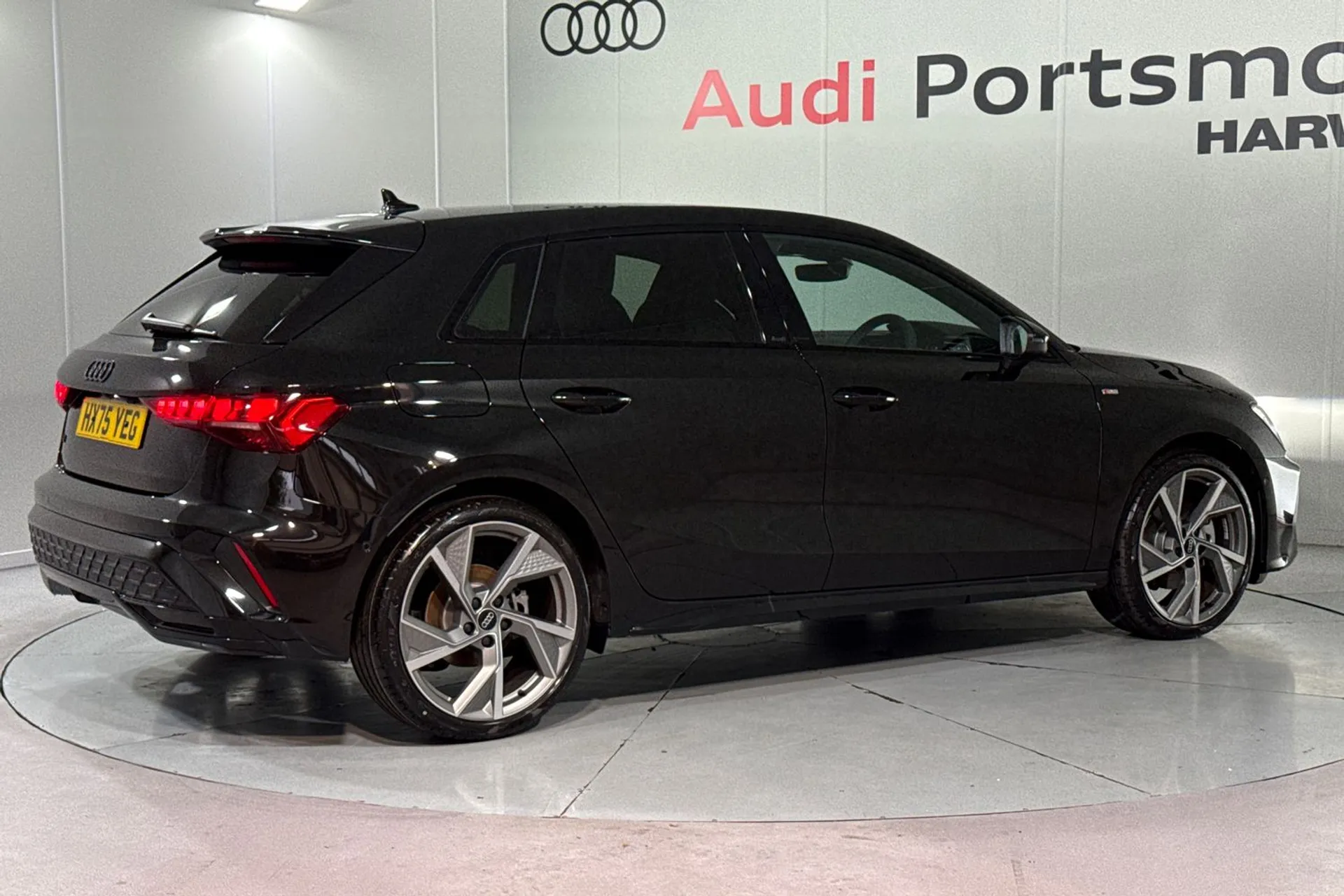 Audi A3 thumbnail image number 10