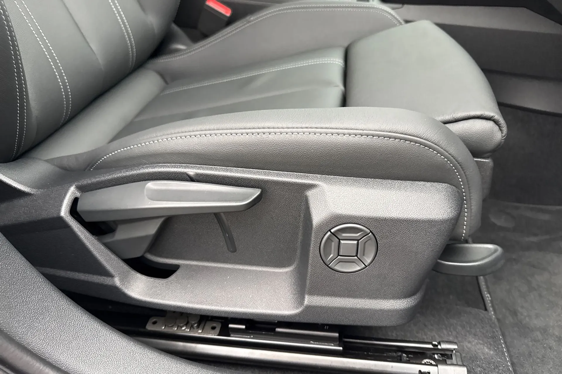 Audi A3 thumbnail image number 23