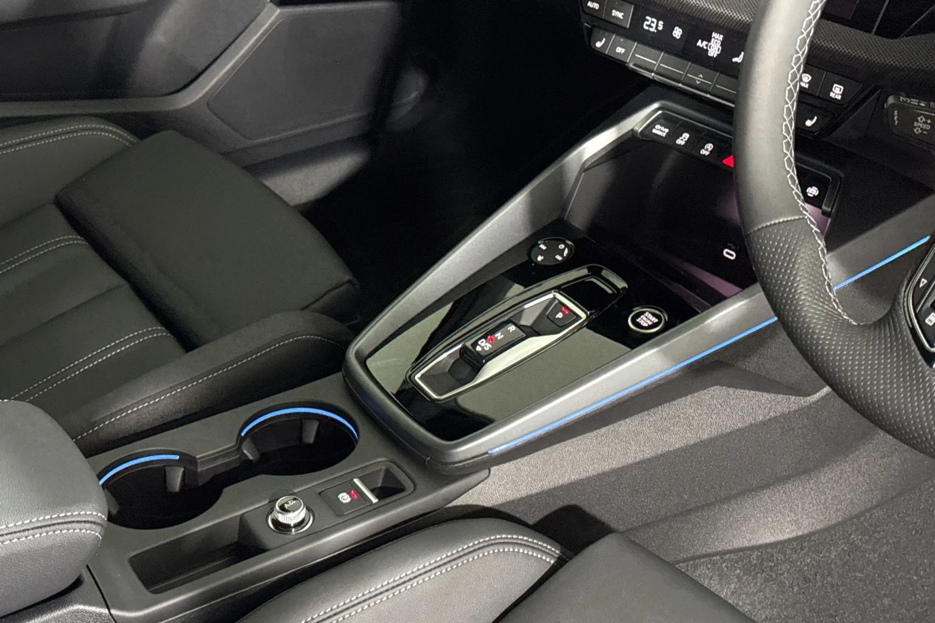 Audi A3 thumbnail image number 17