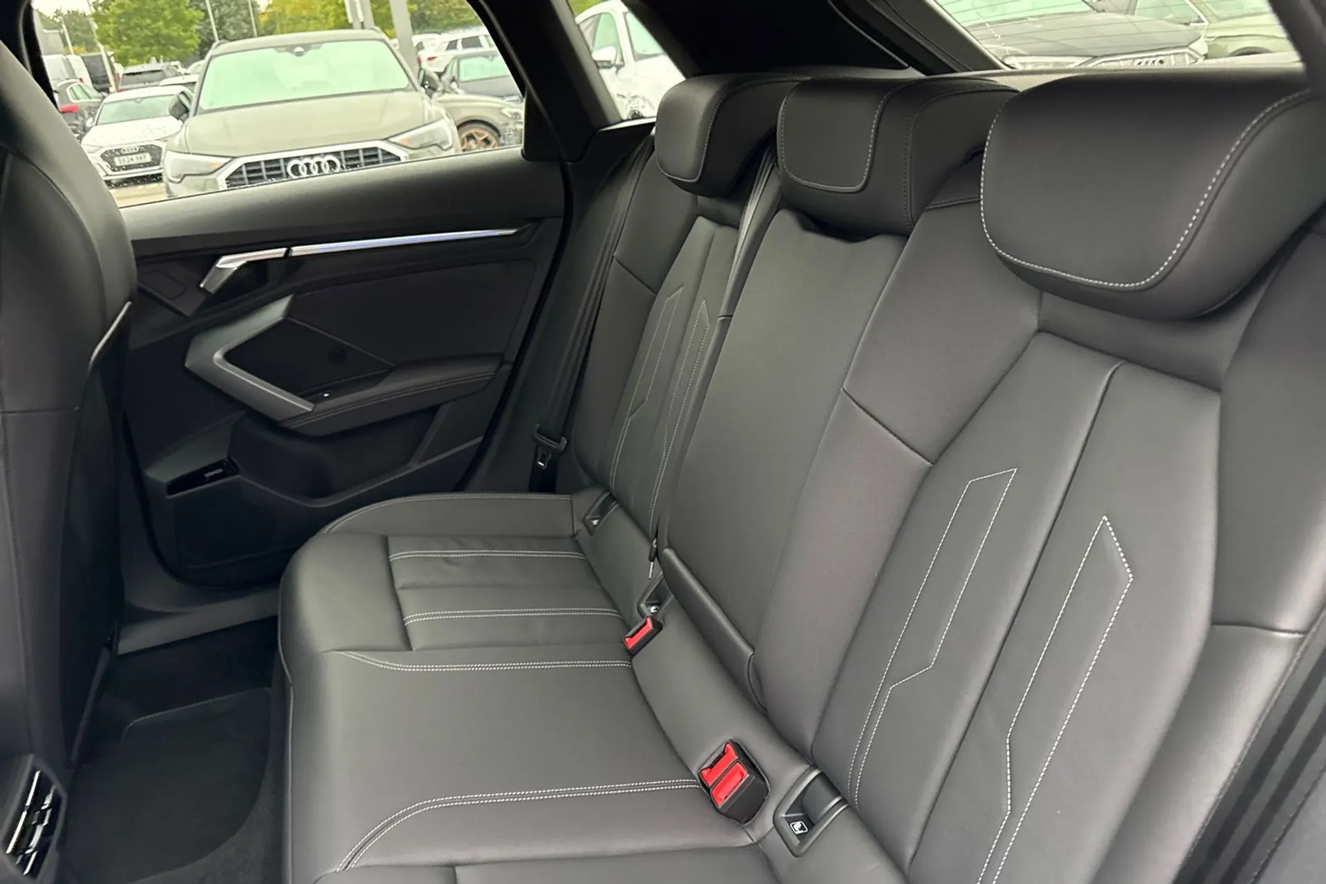 Audi A3 thumbnail image number 31