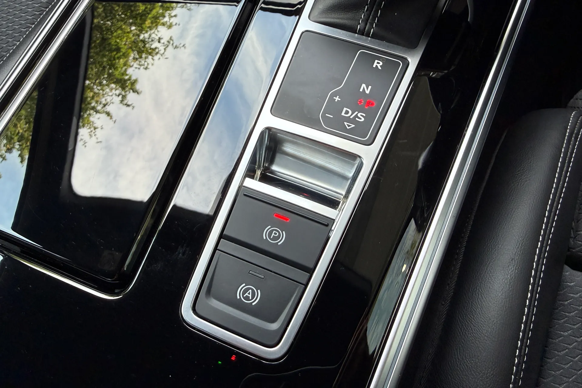 Audi A6 thumbnail image number 30