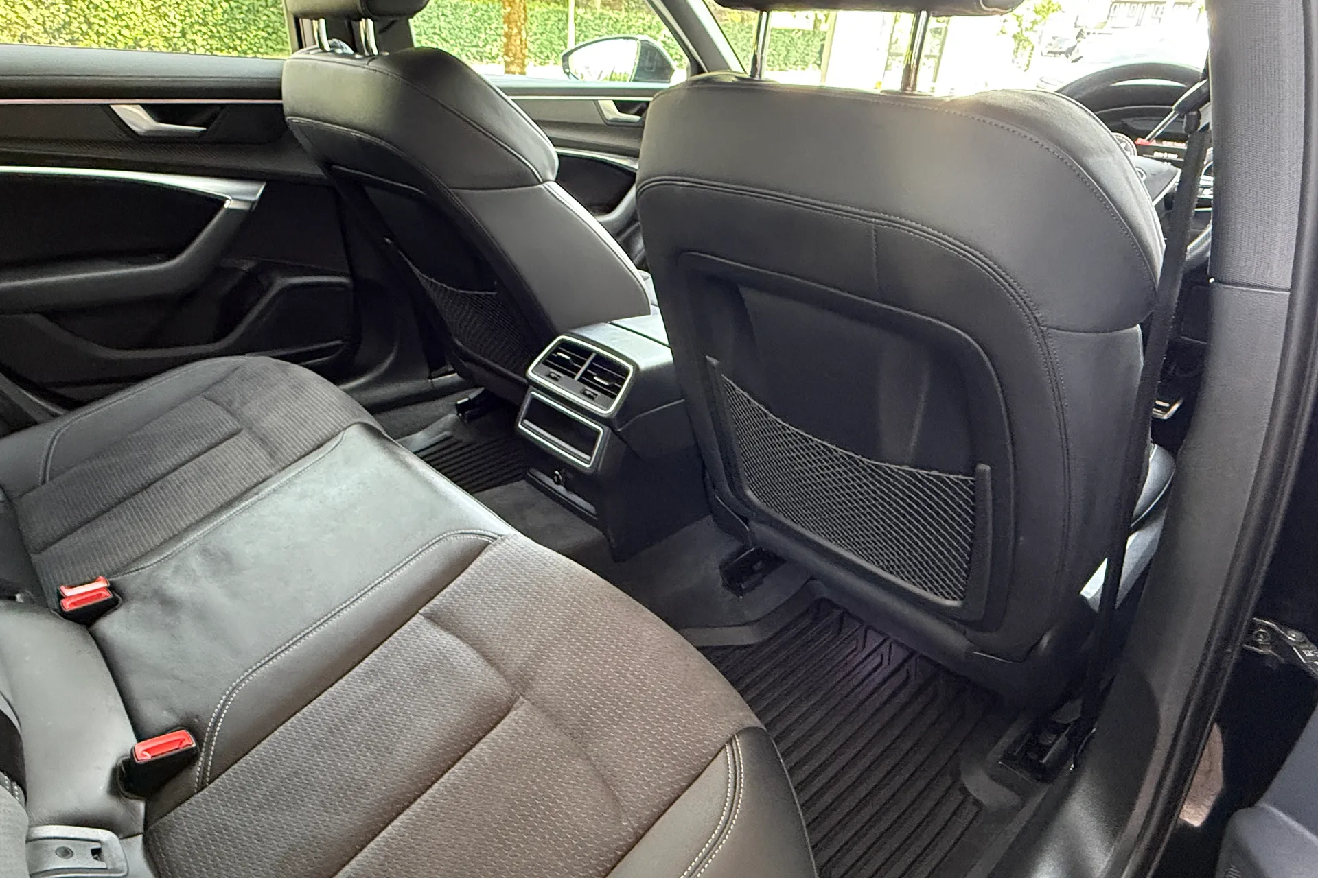 Audi A6 thumbnail image number 40