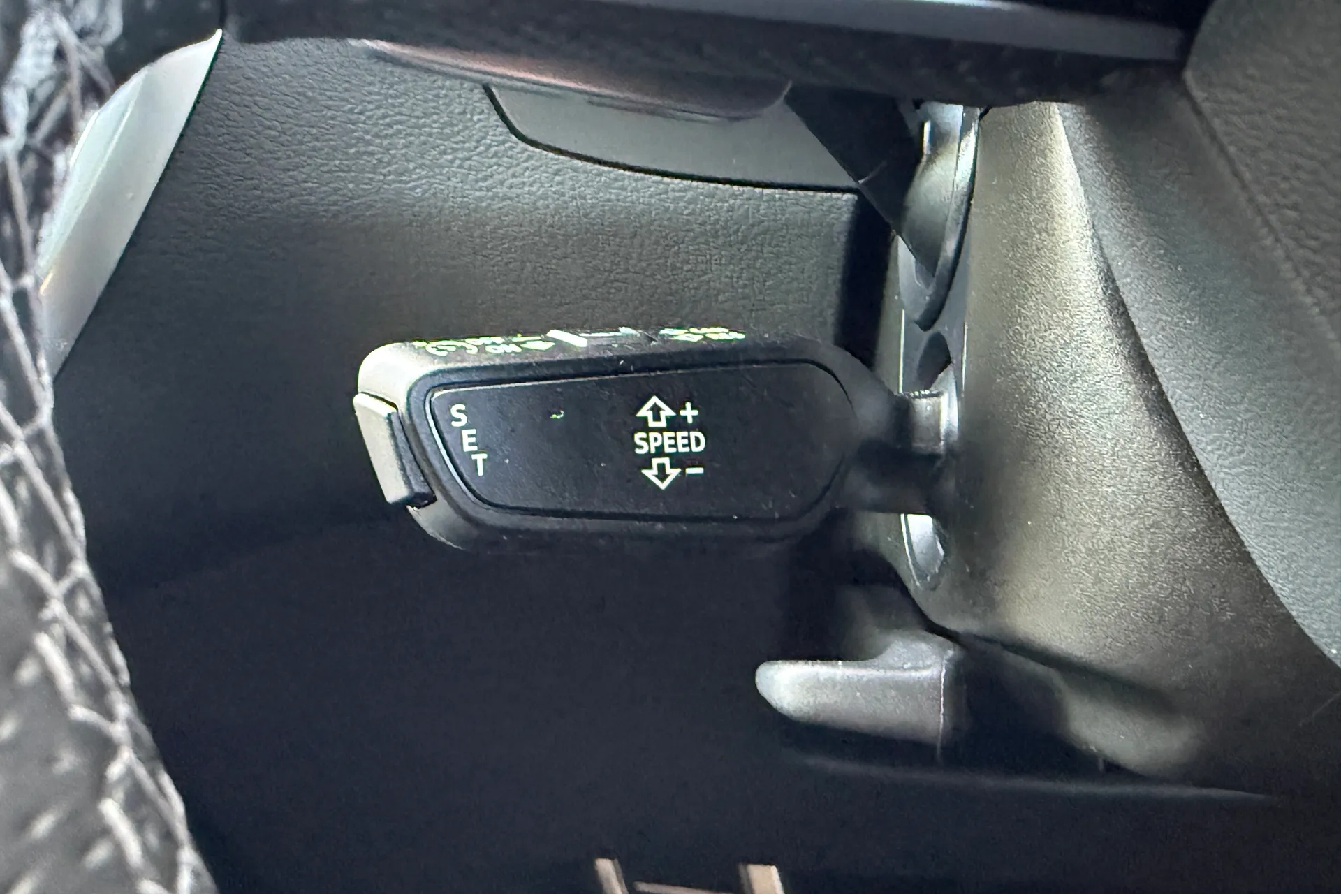Audi A6 thumbnail image number 14