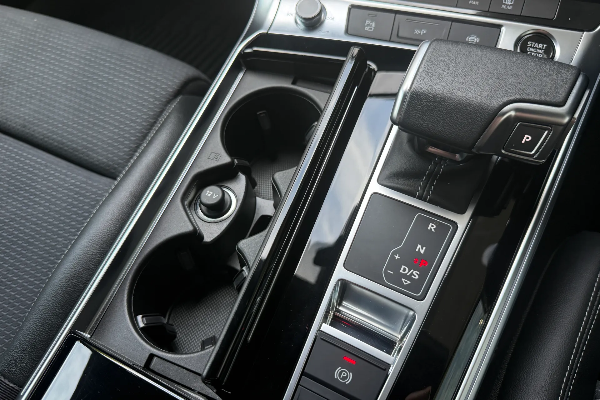 Audi A6 thumbnail image number 32