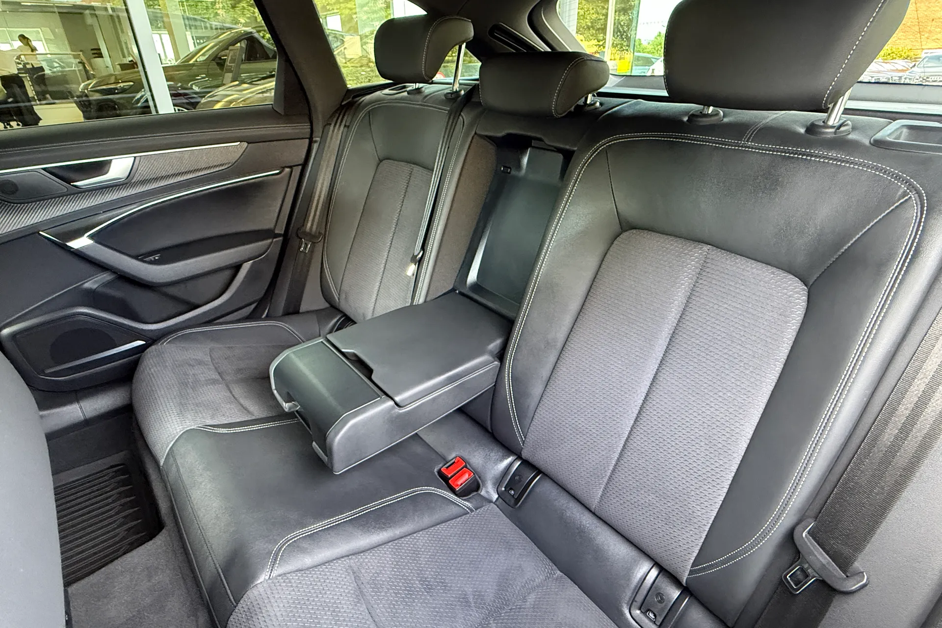Audi A6 thumbnail image number 53