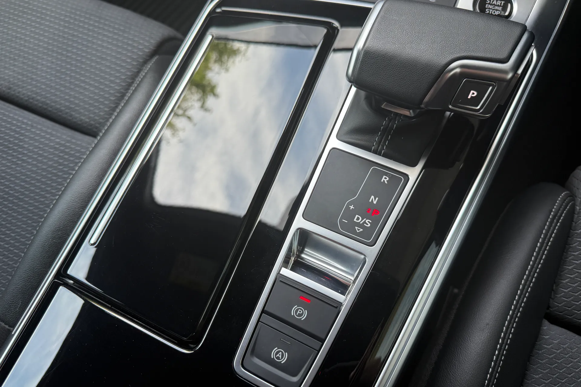 Audi A6 thumbnail image number 31