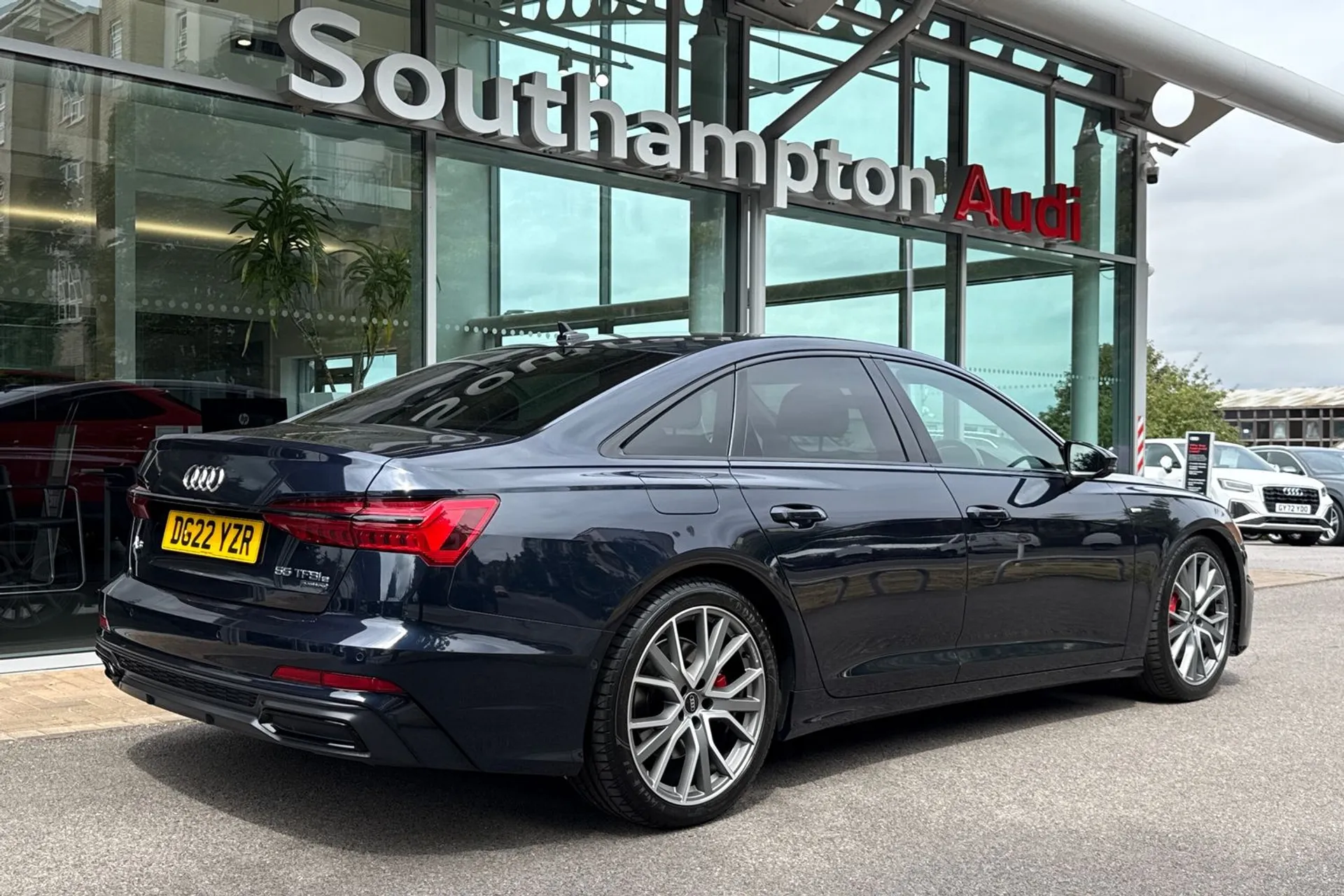 Audi A6 thumbnail image number 6
