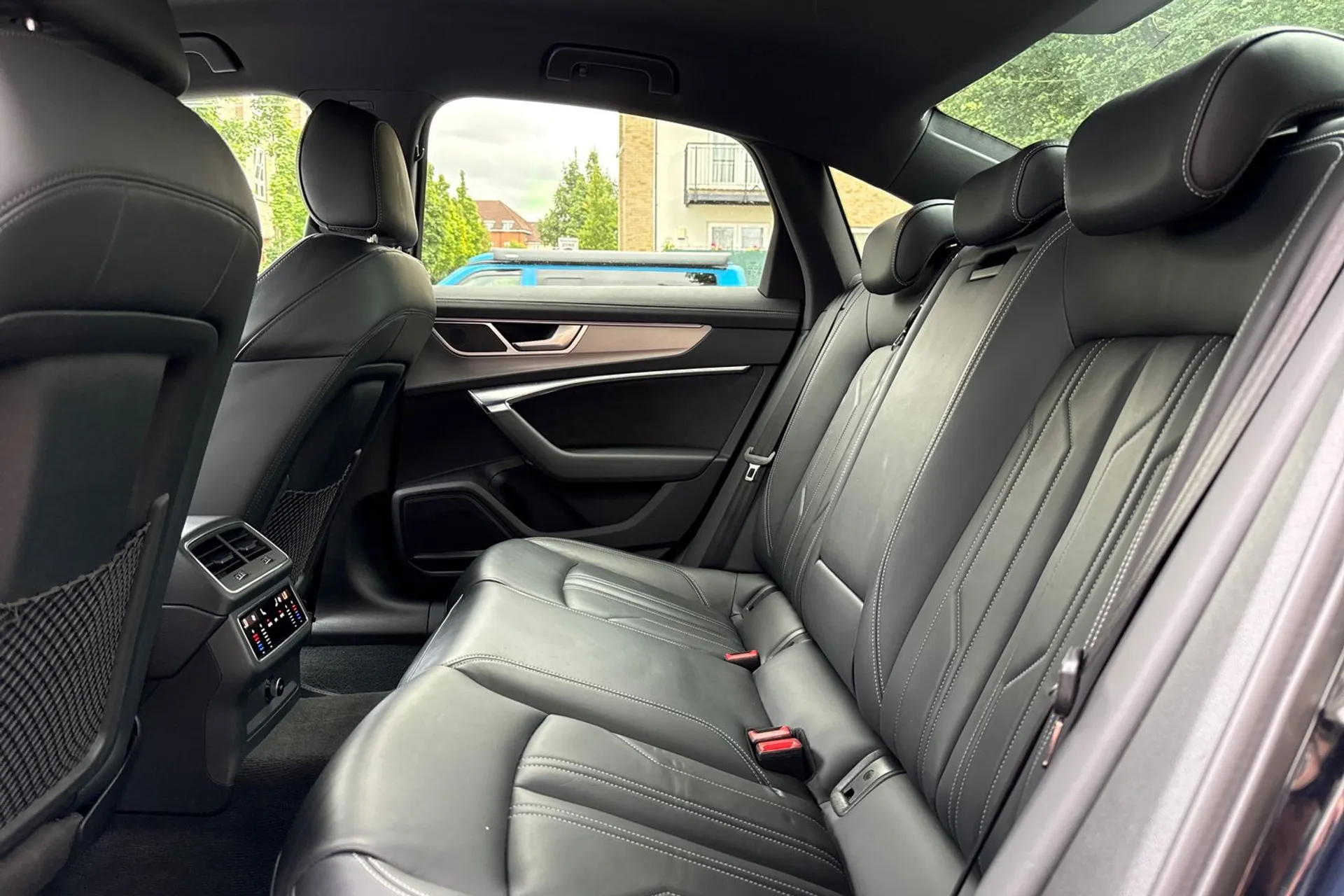 Audi A6 thumbnail image number 29