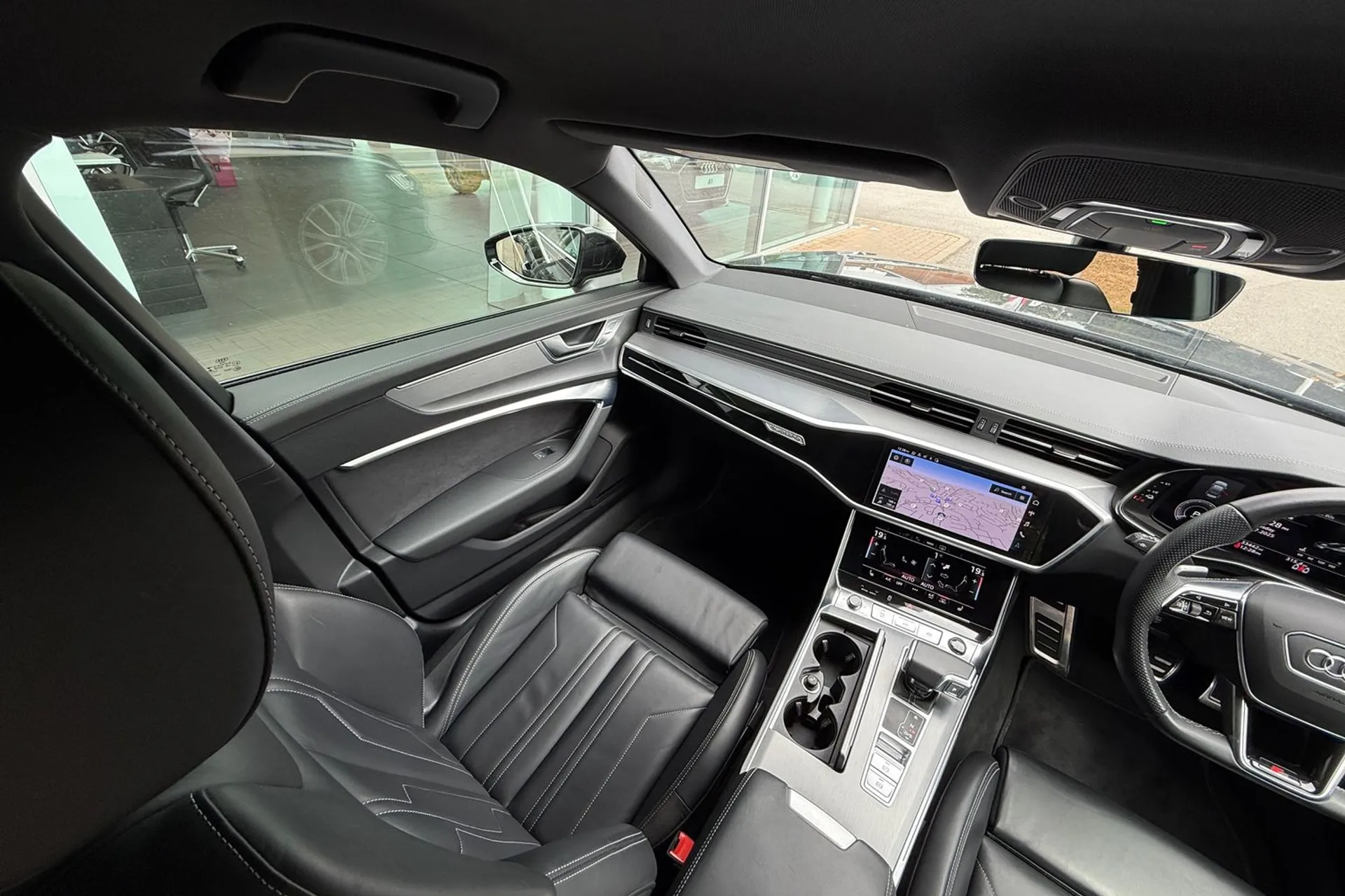 Audi A6 thumbnail image number 32