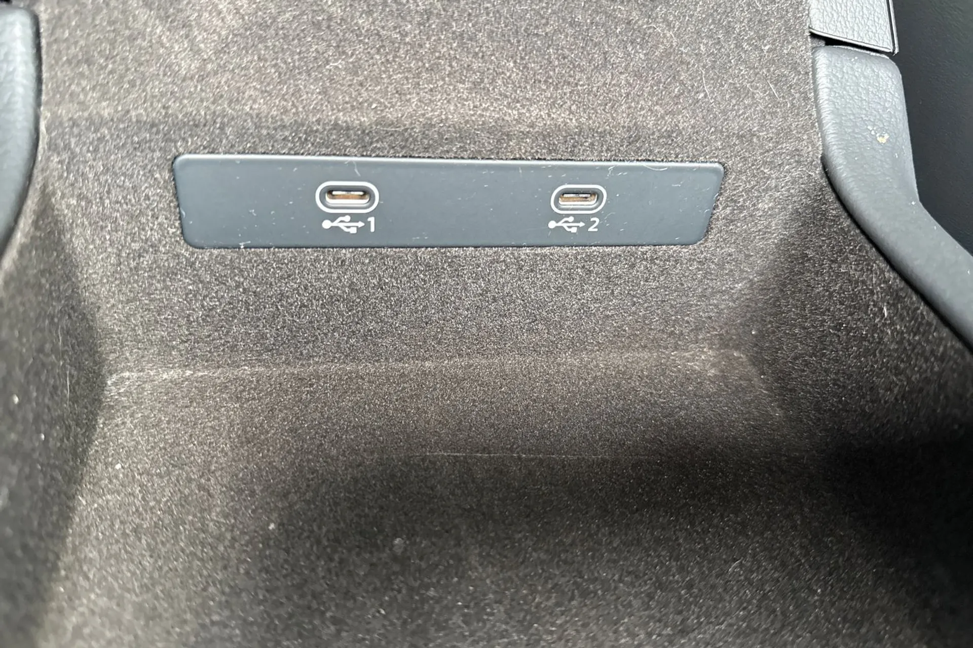 Audi A6 thumbnail image number 44