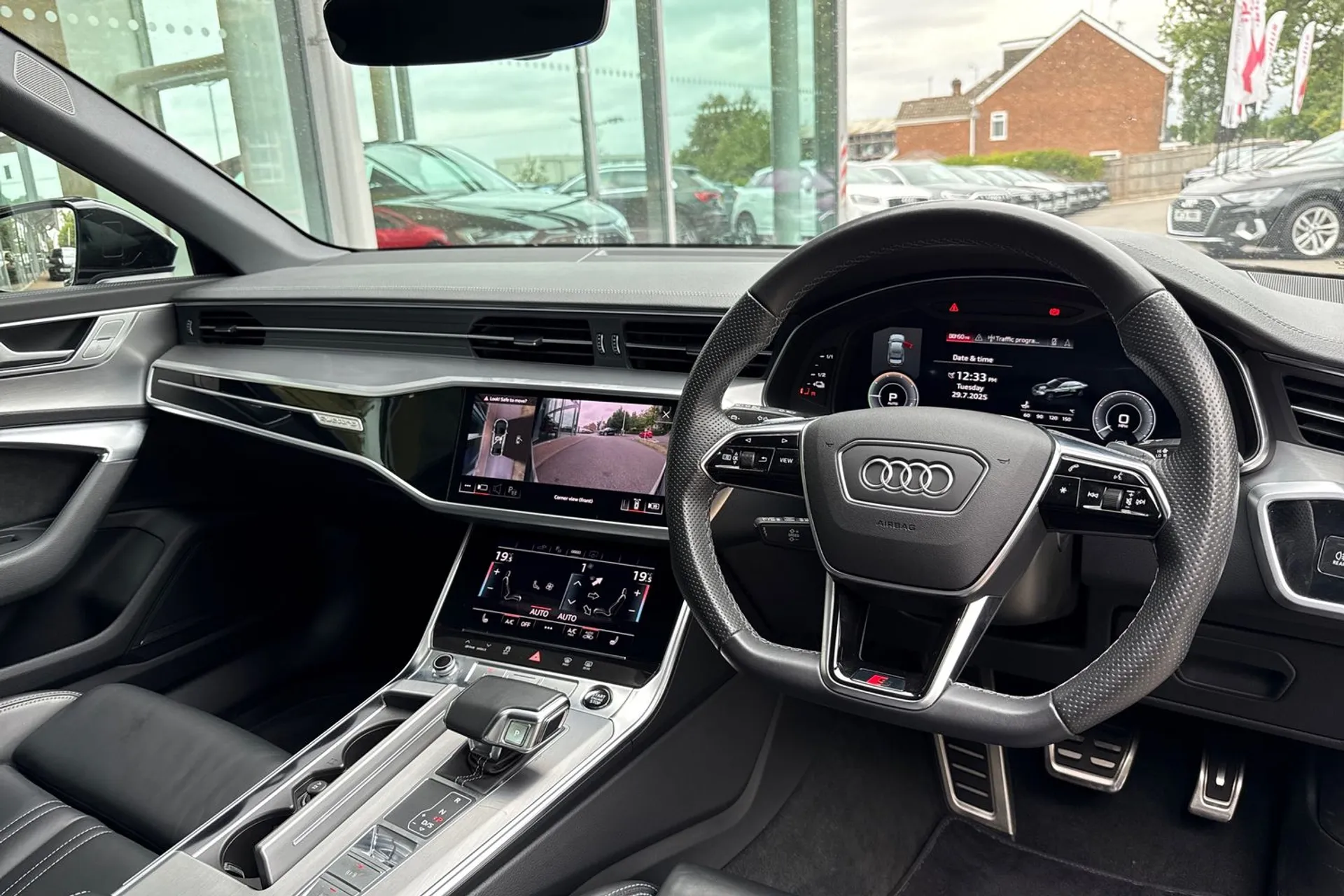 Audi A6 thumbnail image number 25