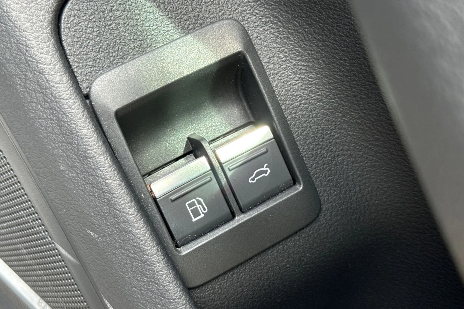 Audi A6 thumbnail image number 19