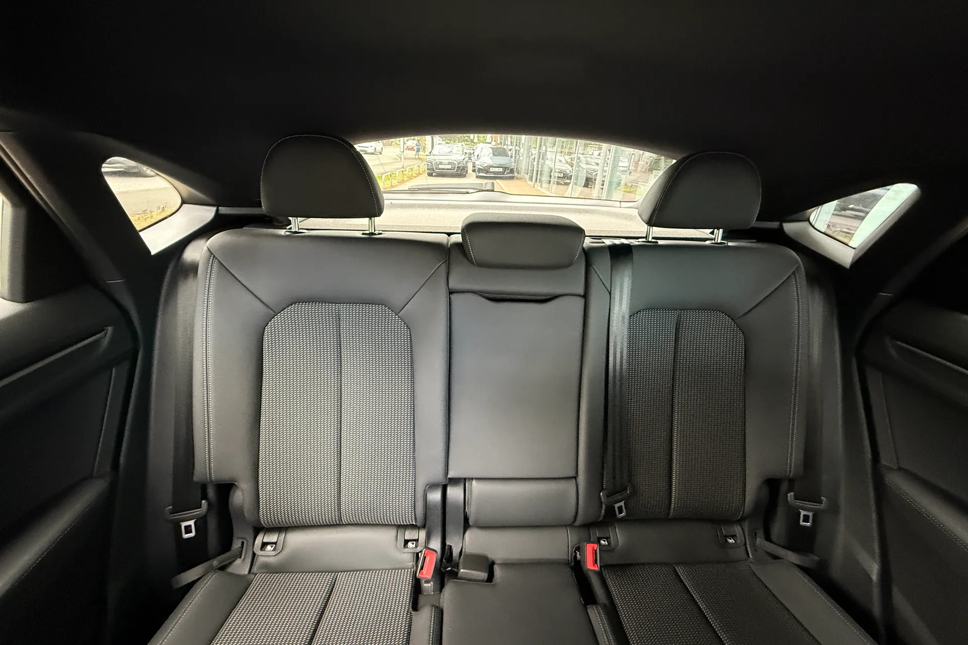 Audi Q3 thumbnail image number 51