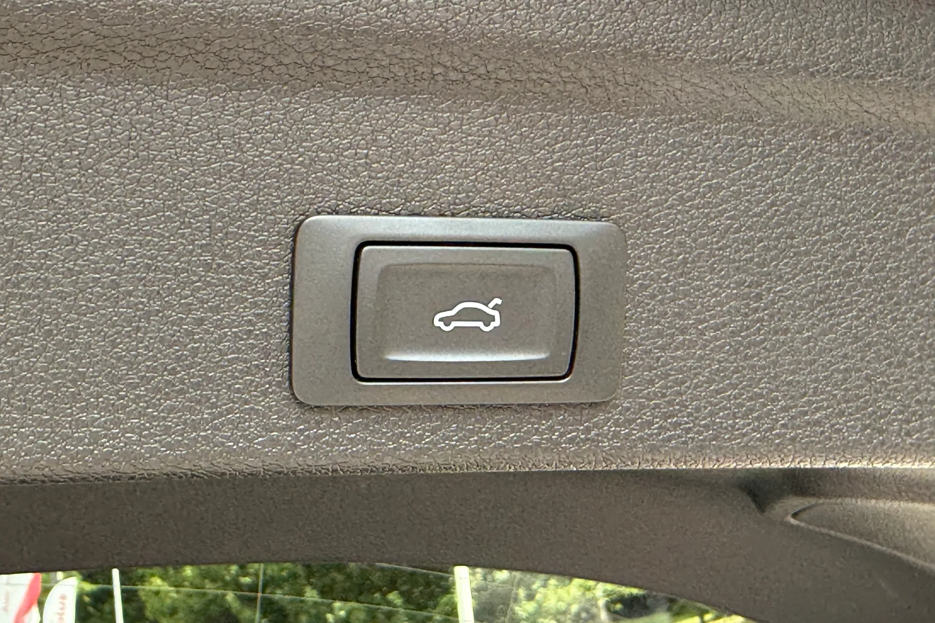Audi Q3 thumbnail image number 17