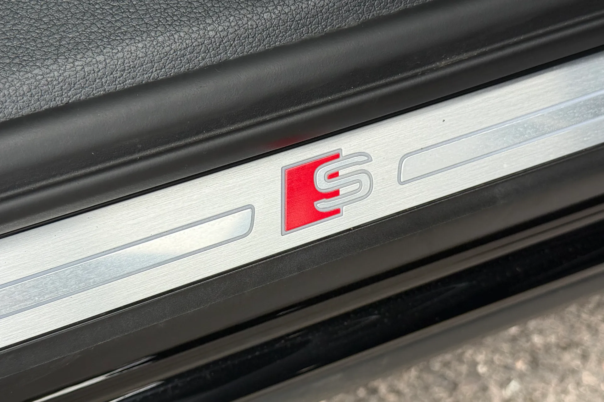 Audi Q3 thumbnail image number 28