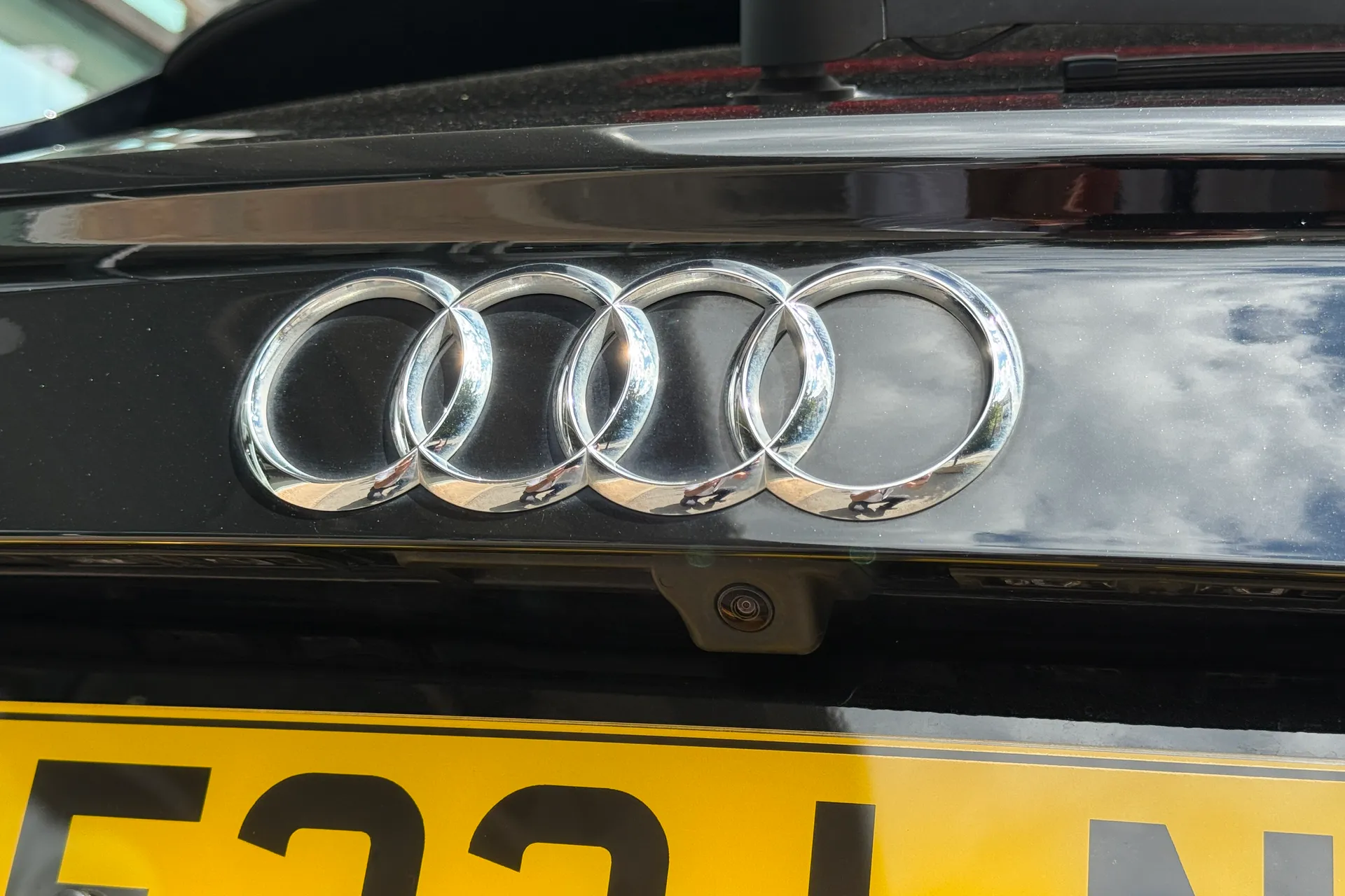 Audi Q3 thumbnail image number 19