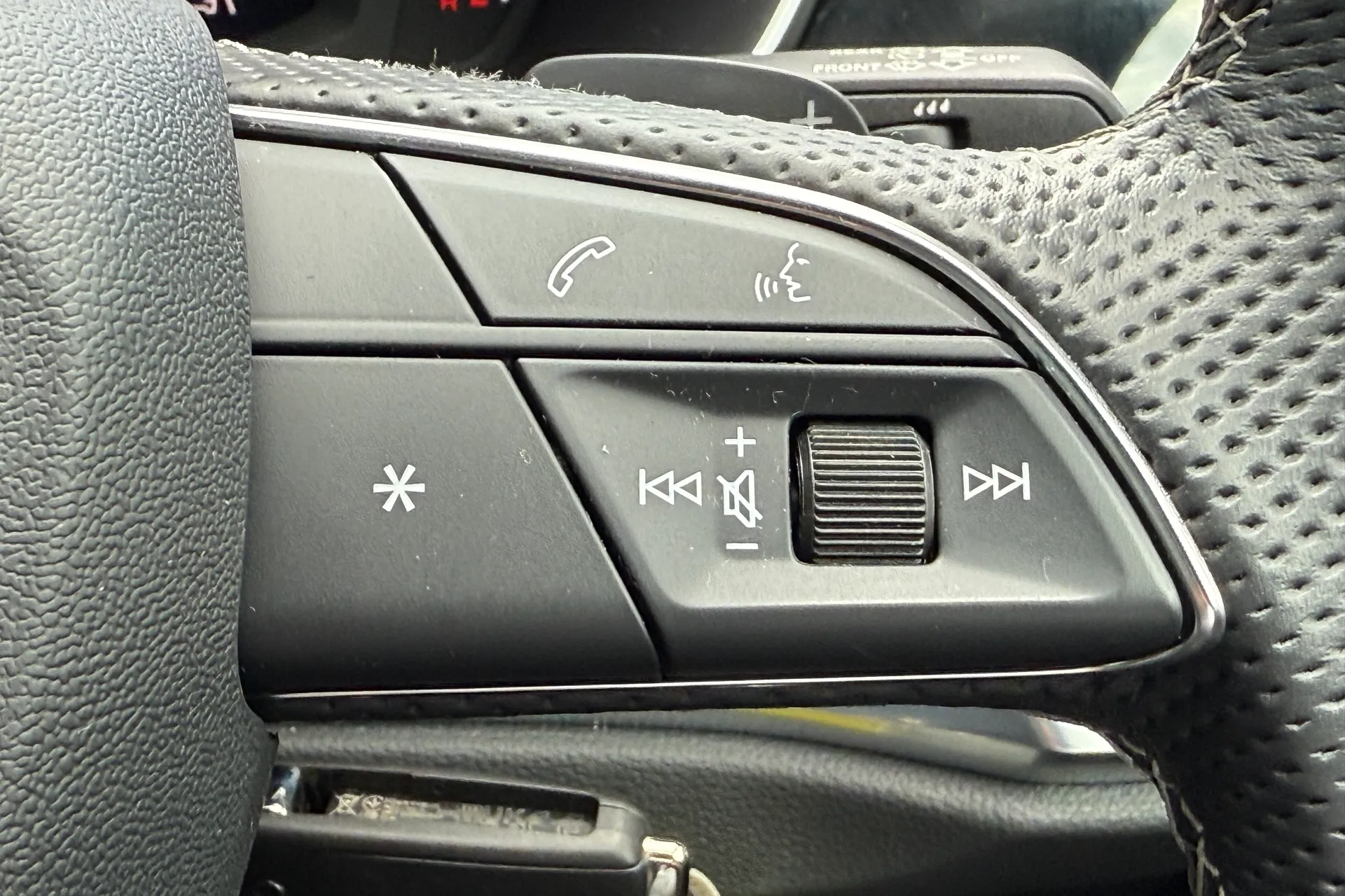 Audi Q3 thumbnail image number 48
