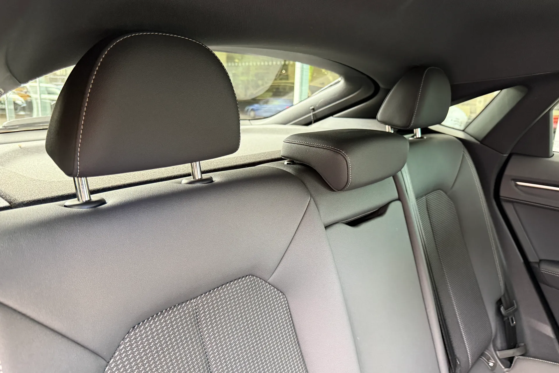 Audi Q3 thumbnail image number 26