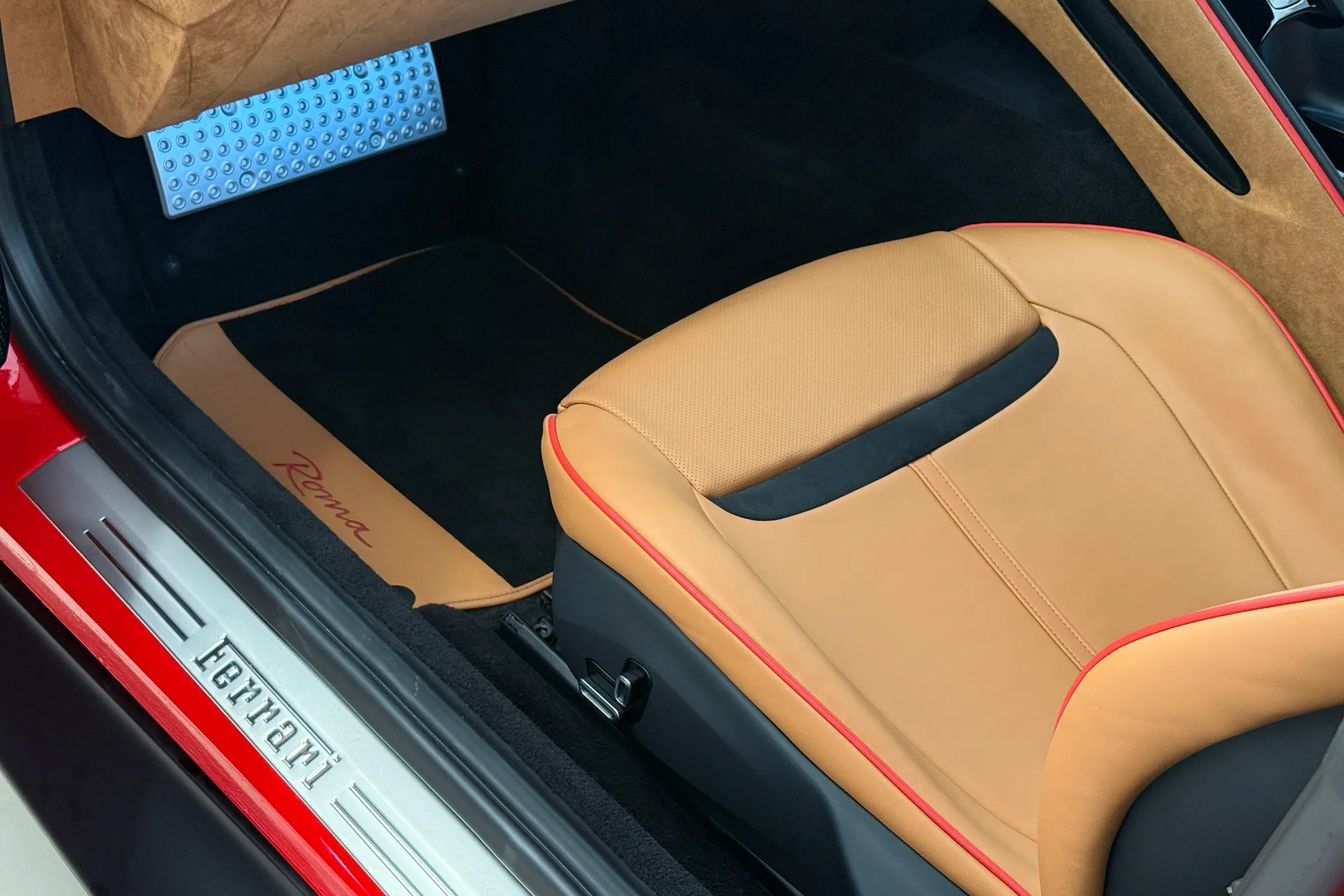 FERRARI Roma thumbnail image number 30