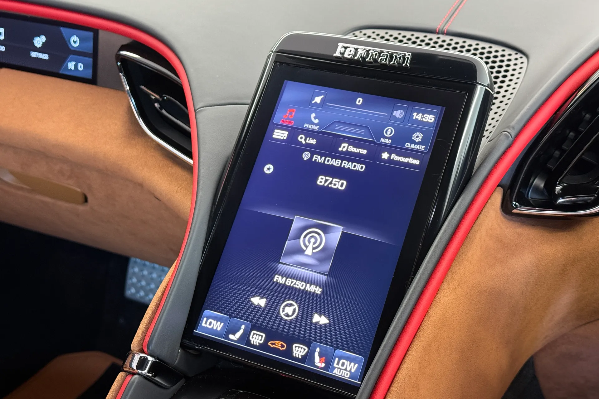 FERRARI Roma thumbnail image number 24