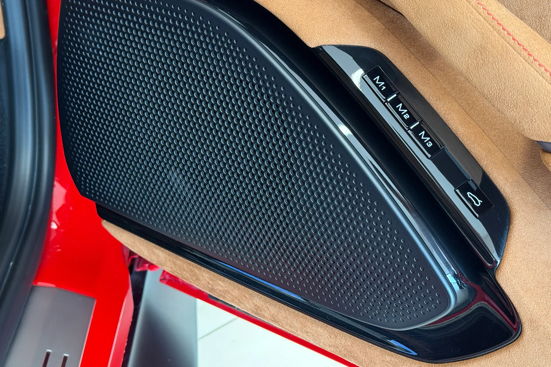 FERRARI Roma thumbnail image number 11