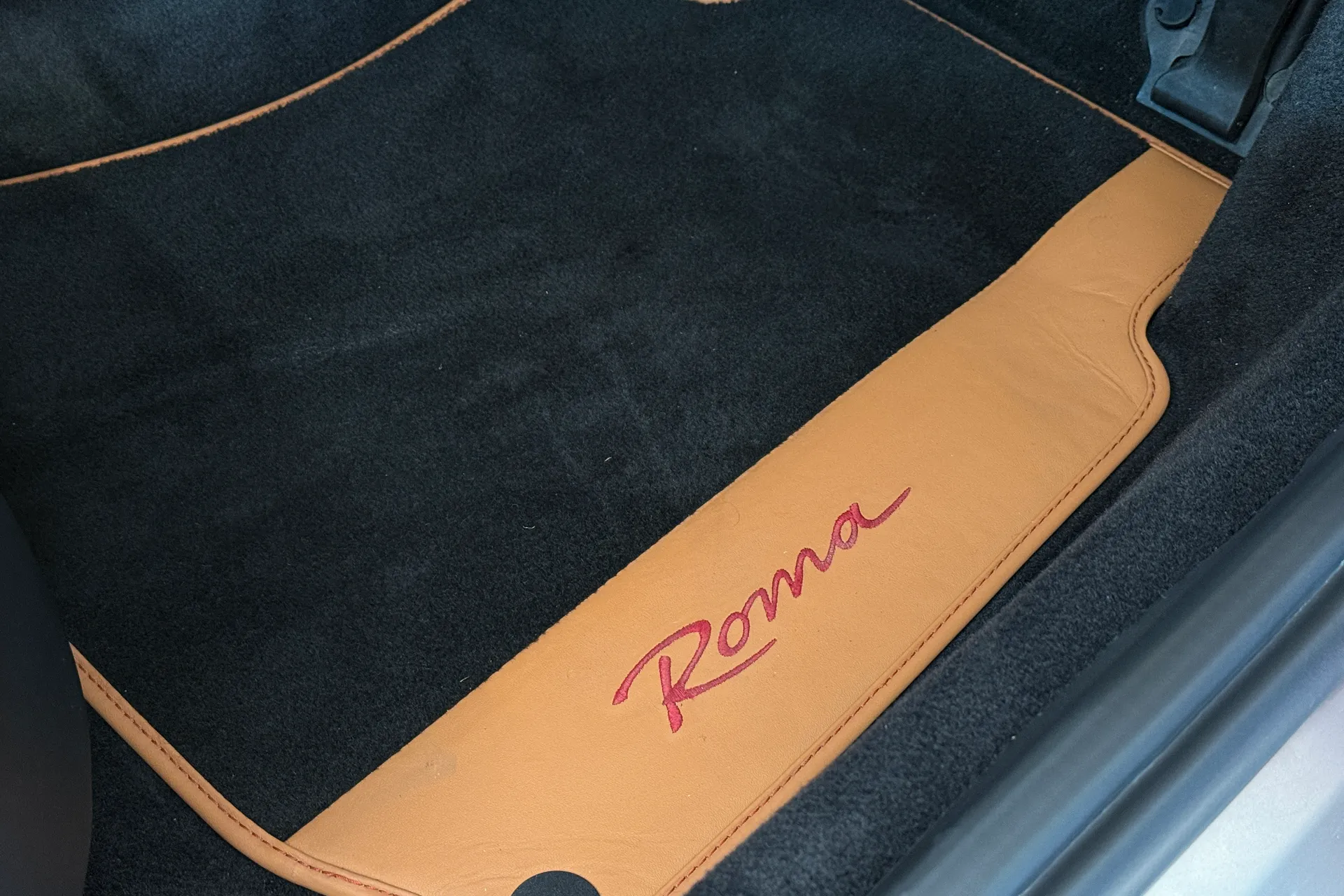 FERRARI Roma thumbnail image number 36