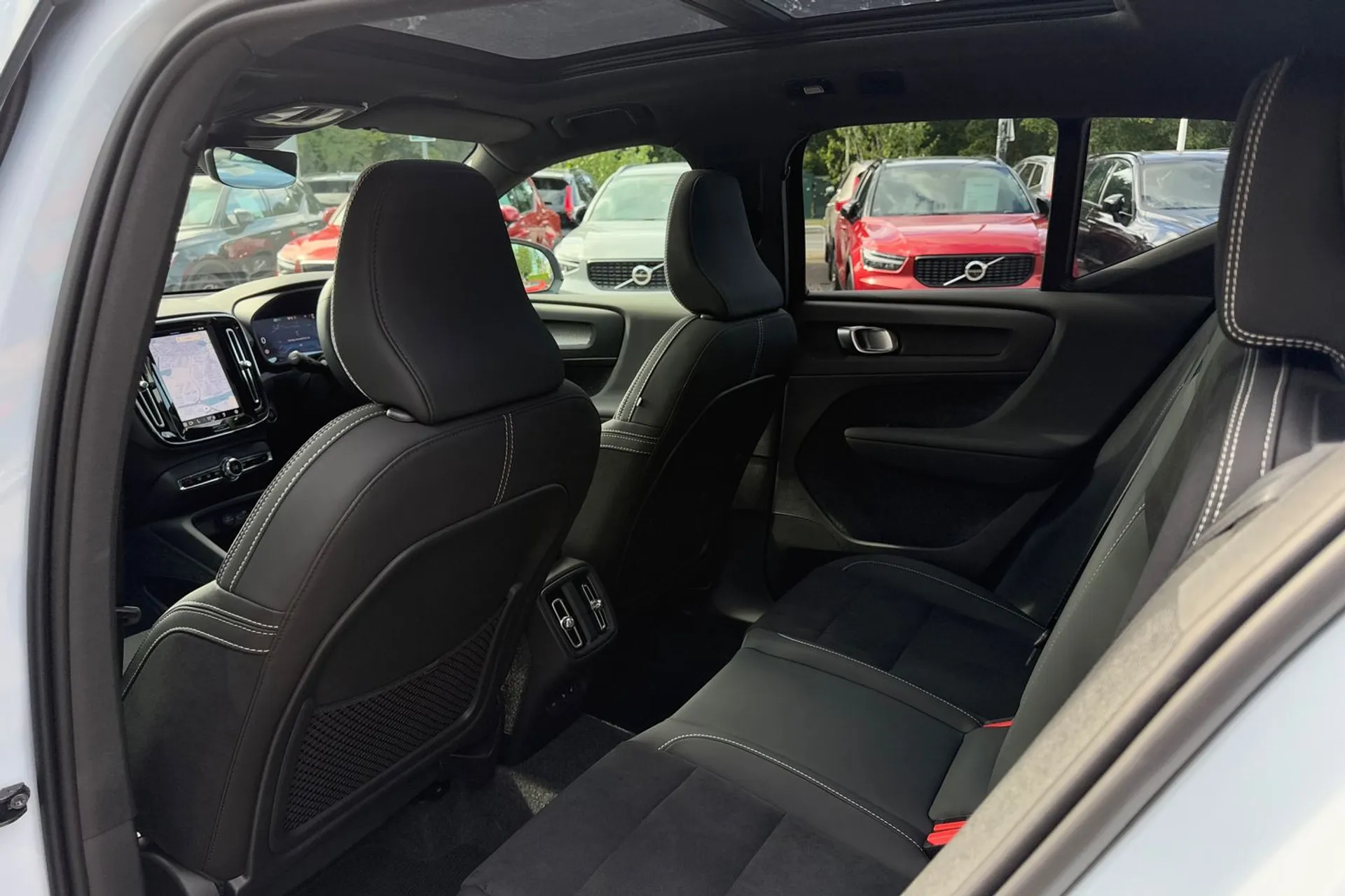 Volvo XC40 thumbnail image number 30
