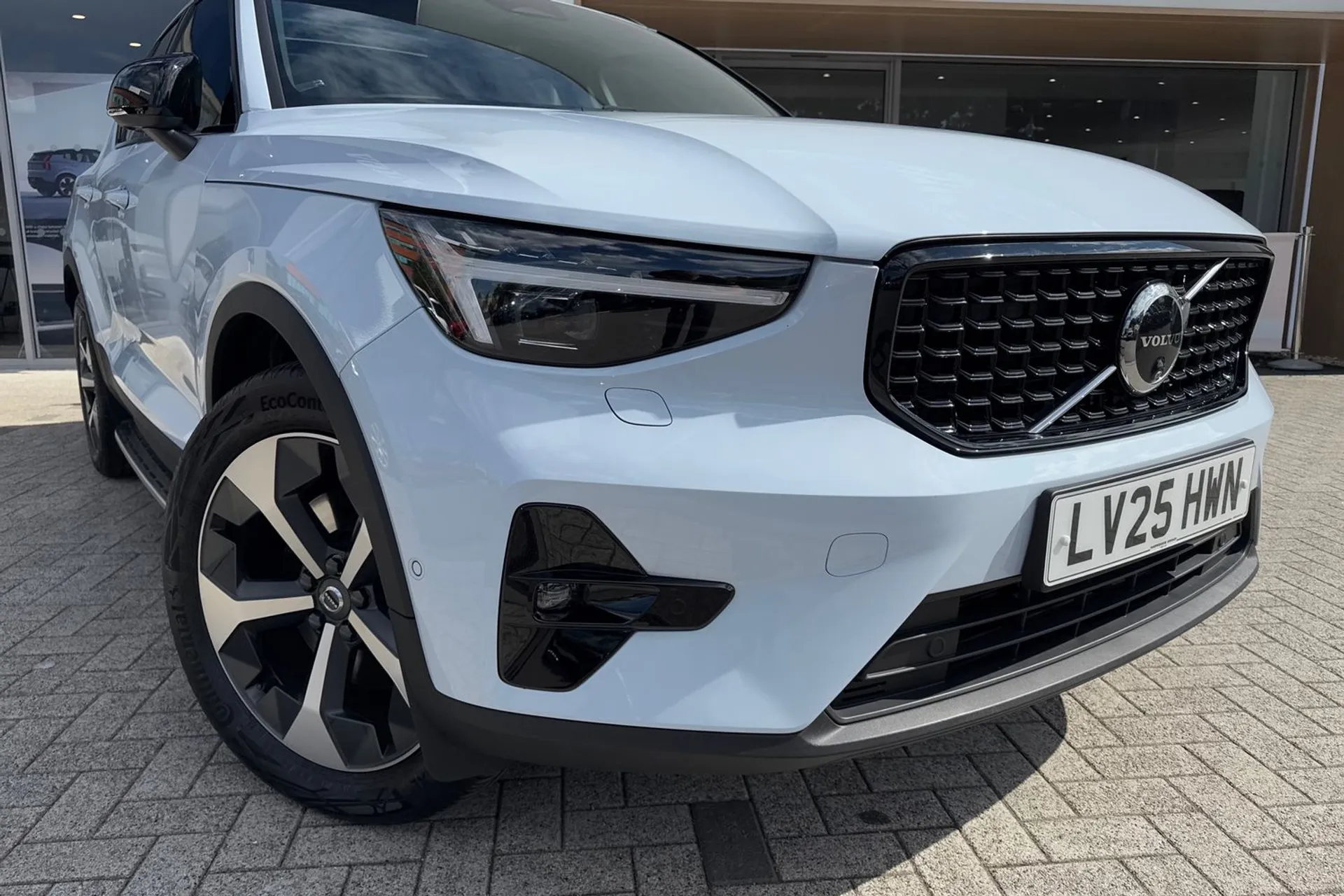 Volvo XC40 thumbnail image number 6