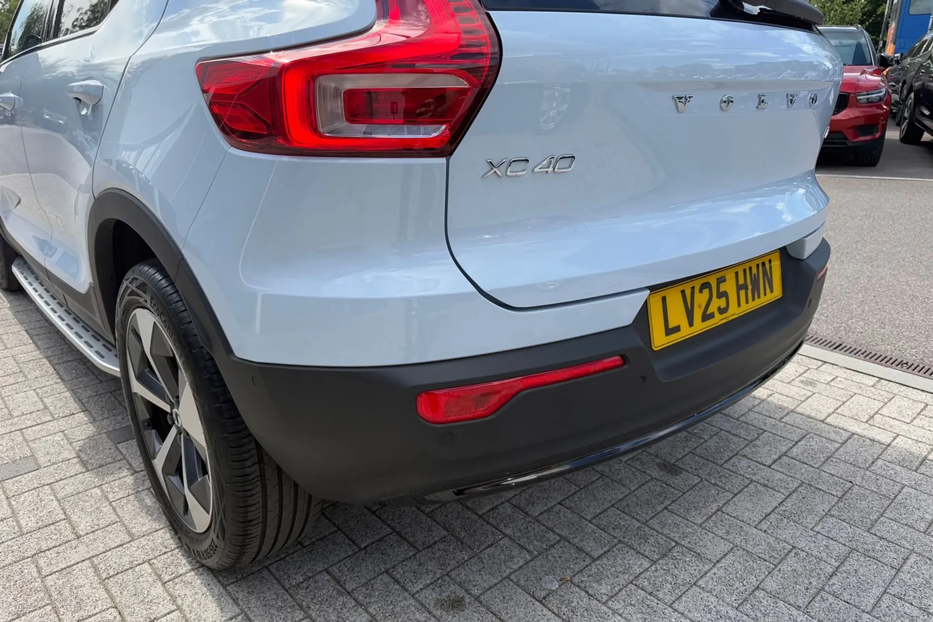 Volvo XC40 thumbnail image number 17