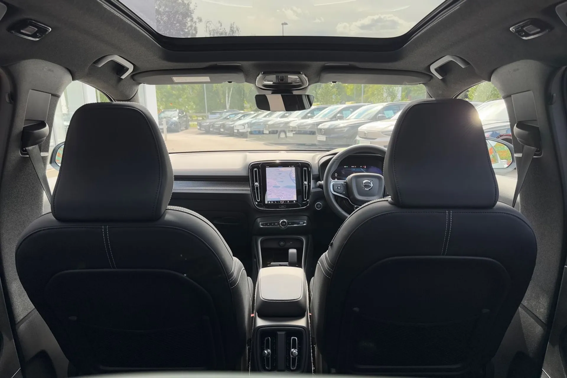 Volvo XC40 thumbnail image number 21