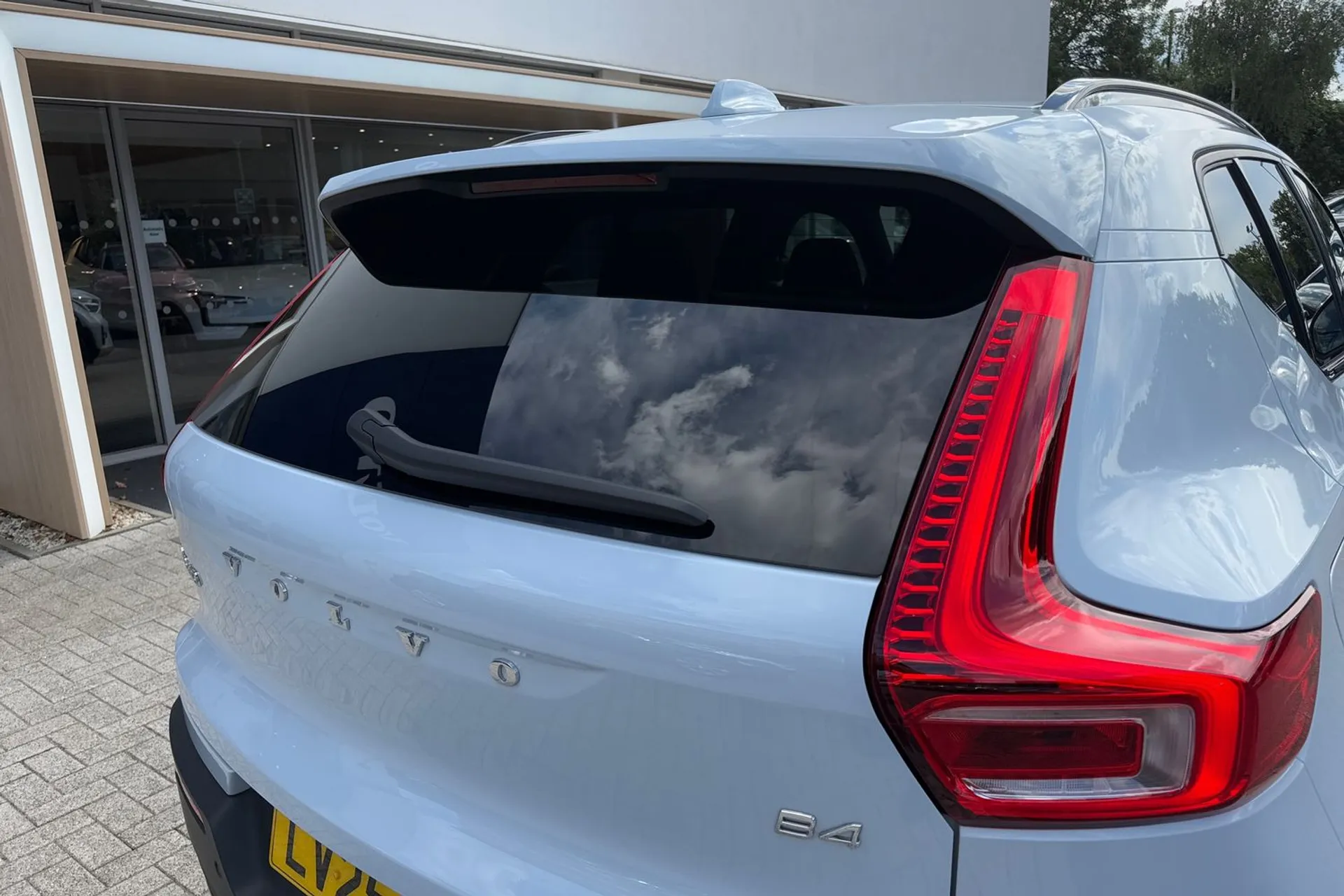 Volvo XC40 thumbnail image number 15