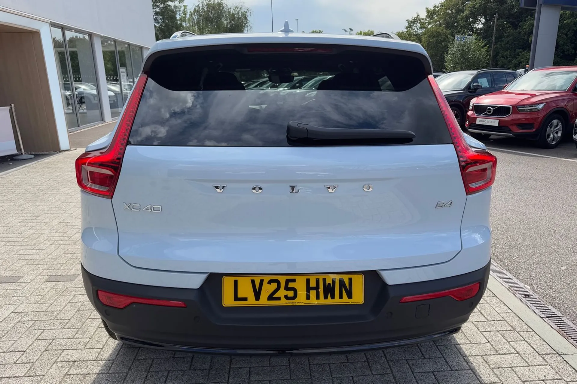 Volvo XC40 thumbnail image number 8