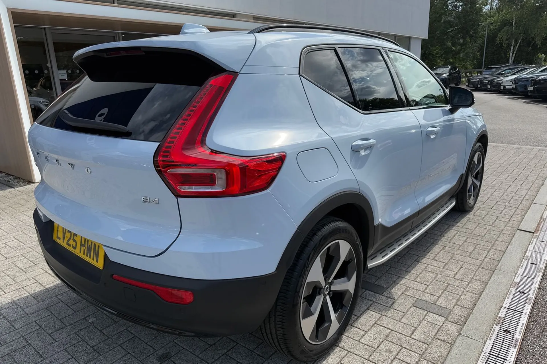 Volvo XC40 thumbnail image number 7