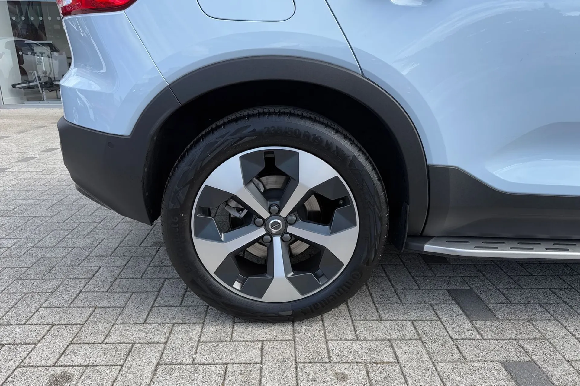 Volvo XC40 thumbnail image number 13