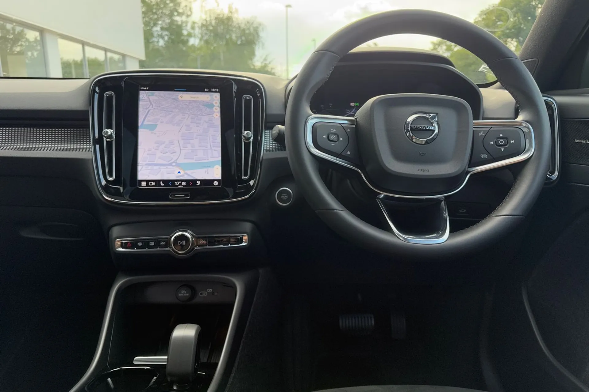Volvo XC40 thumbnail image number 33