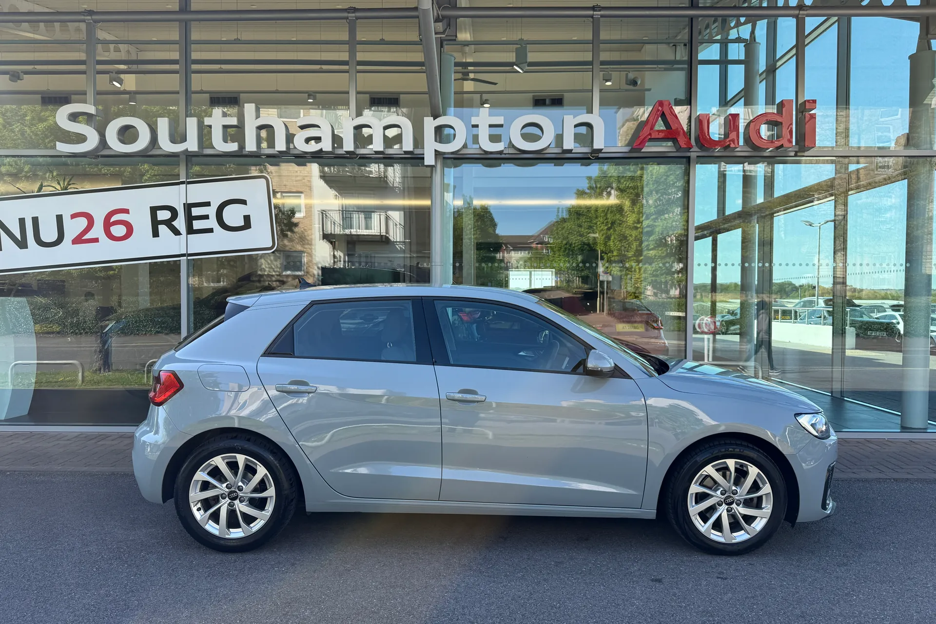 Audi A1 thumbnail image number 2