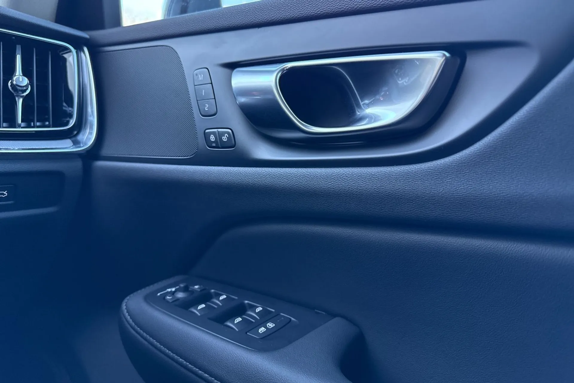 Volvo V60 thumbnail image number 42