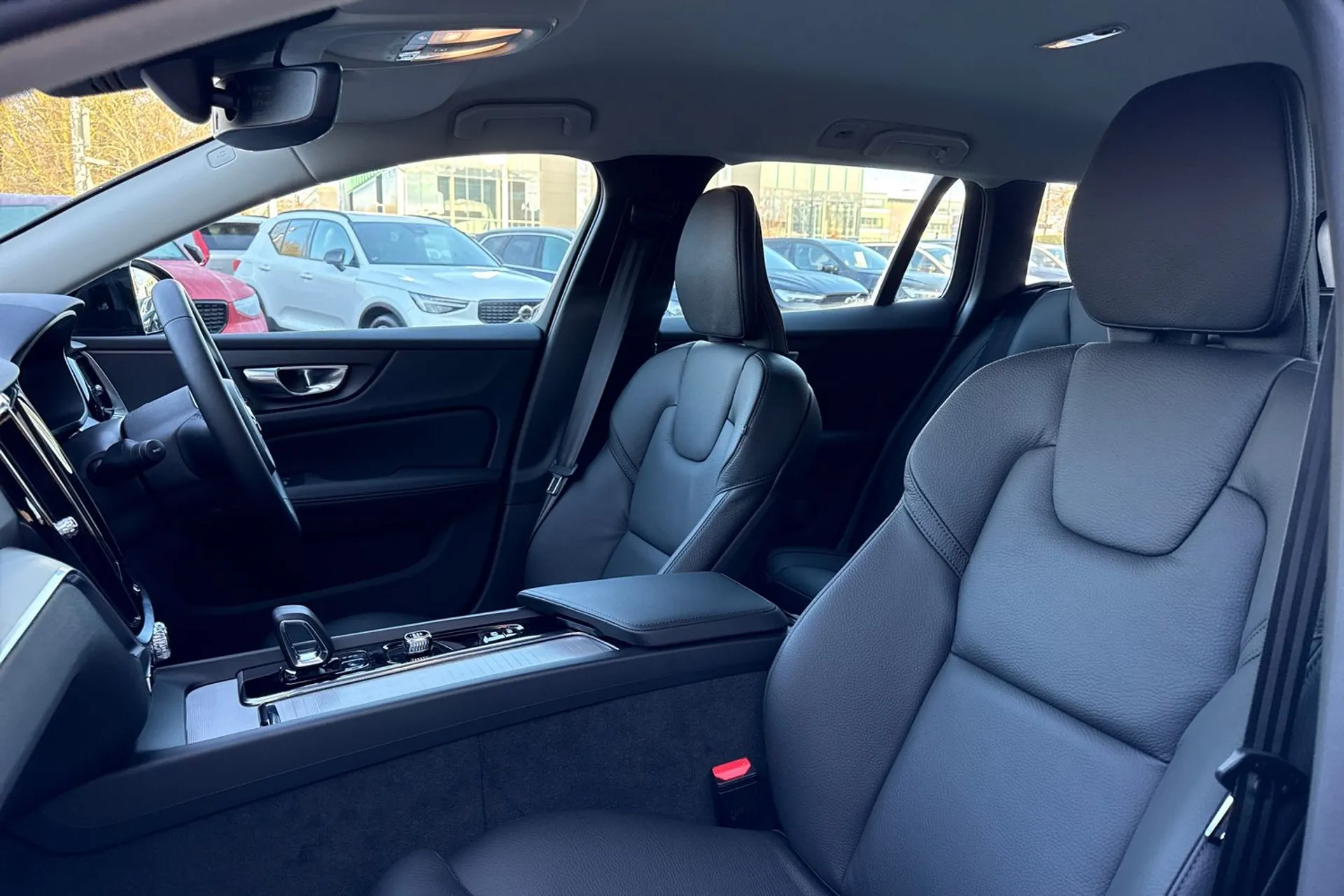 Volvo V60 thumbnail image number 28