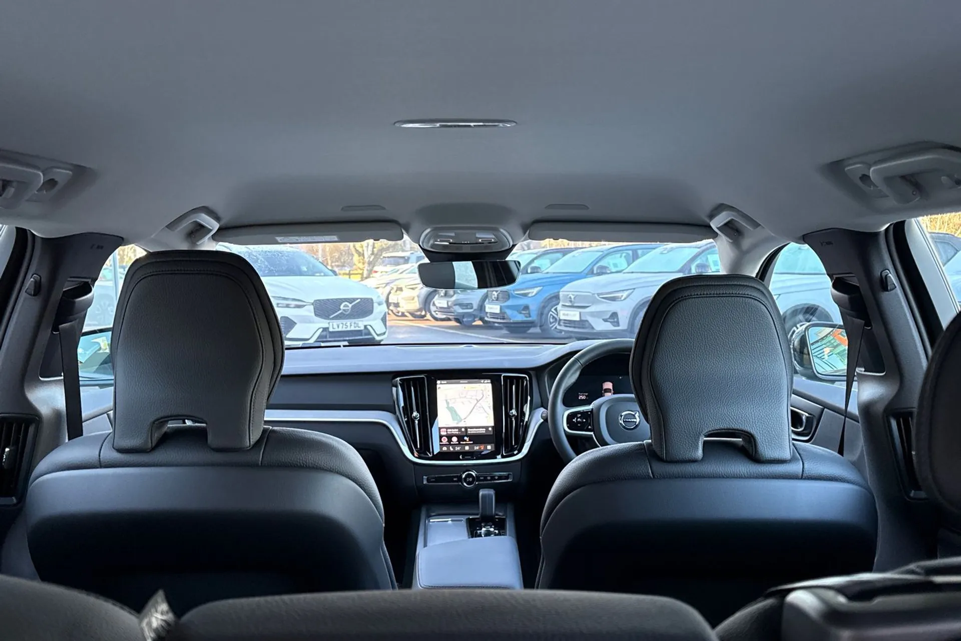 Volvo V60 thumbnail image number 22