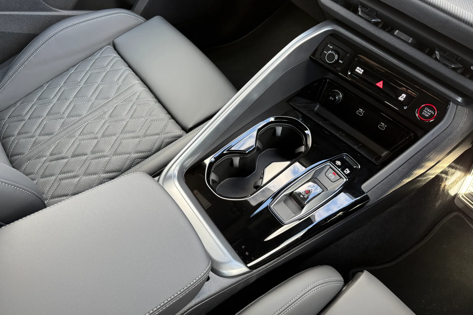 Audi Q5 thumbnail image number 45