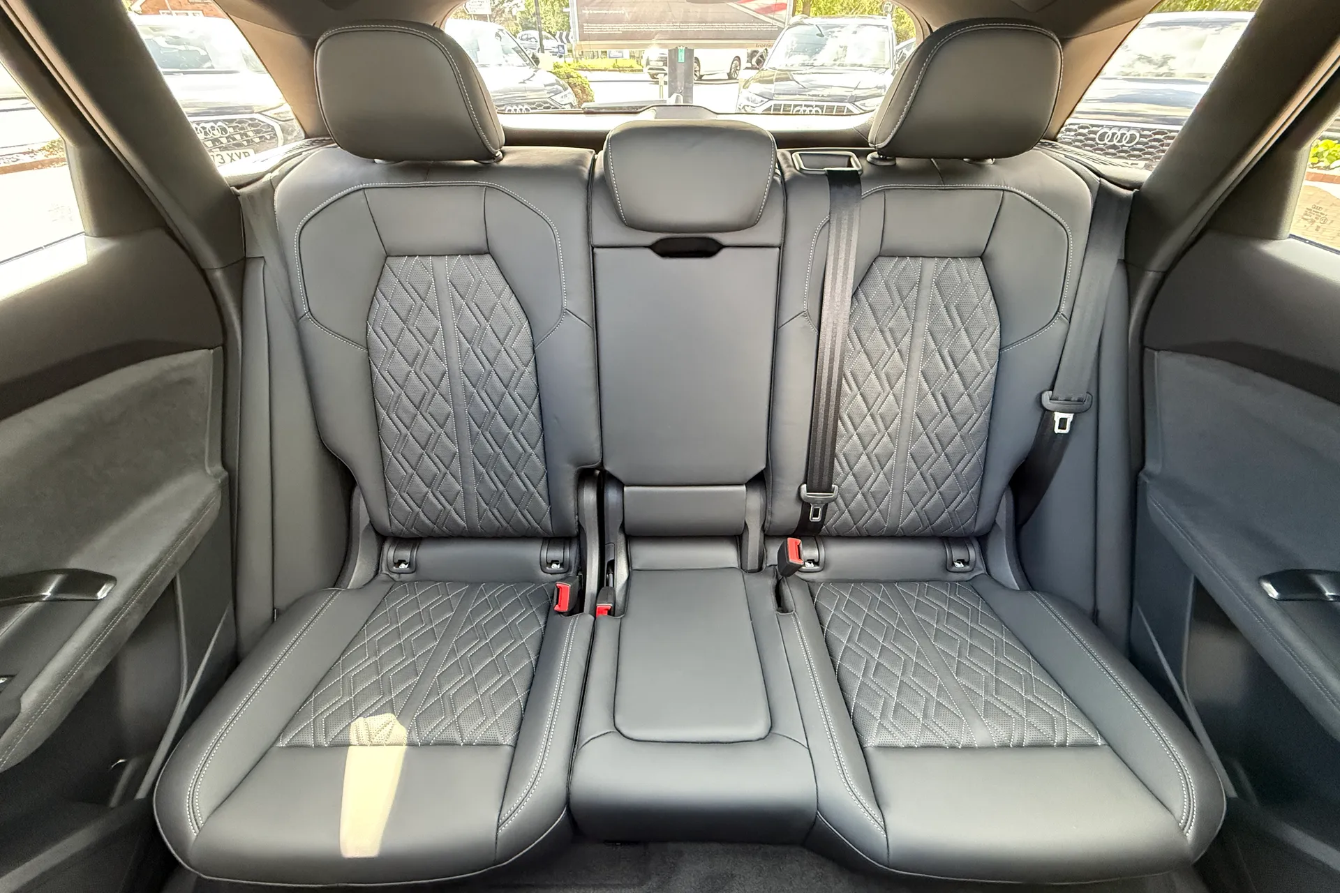 Audi Q5 thumbnail image number 43