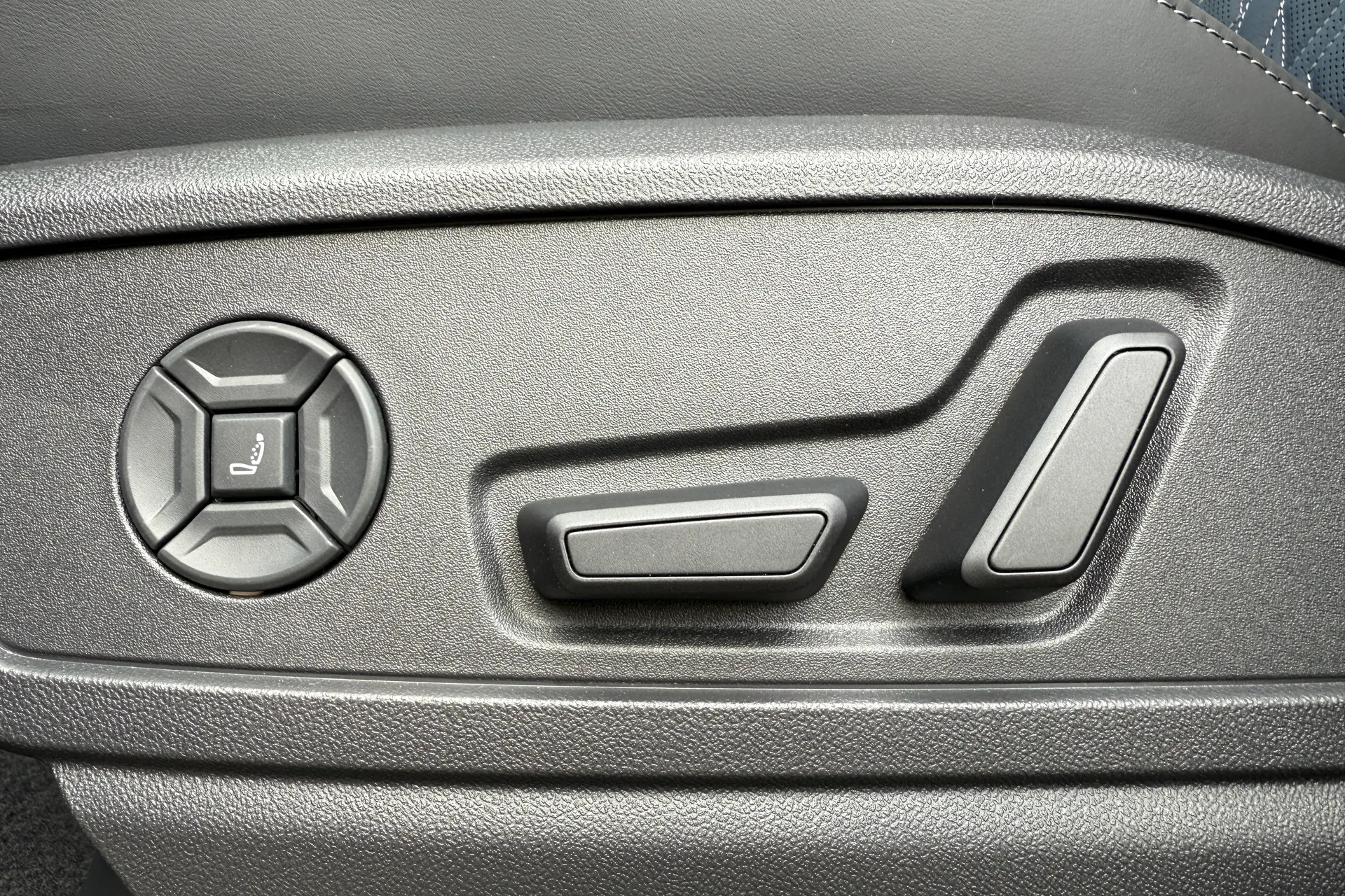 Audi Q5 thumbnail image number 17