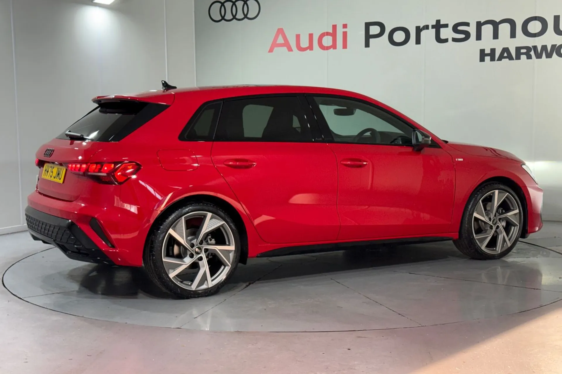 Audi A3 thumbnail image number 9