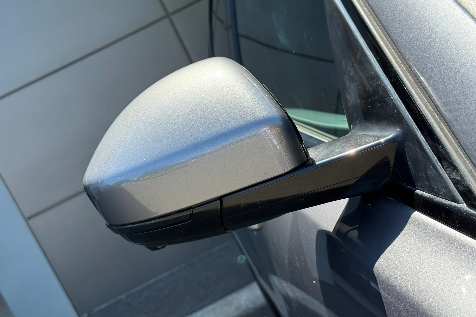 Jaguar F-PACE thumbnail image number 34
