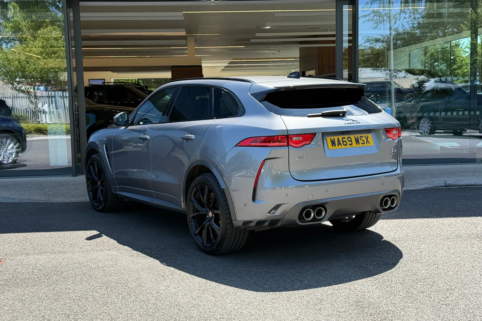 Jaguar F-PACE thumbnail image number 57