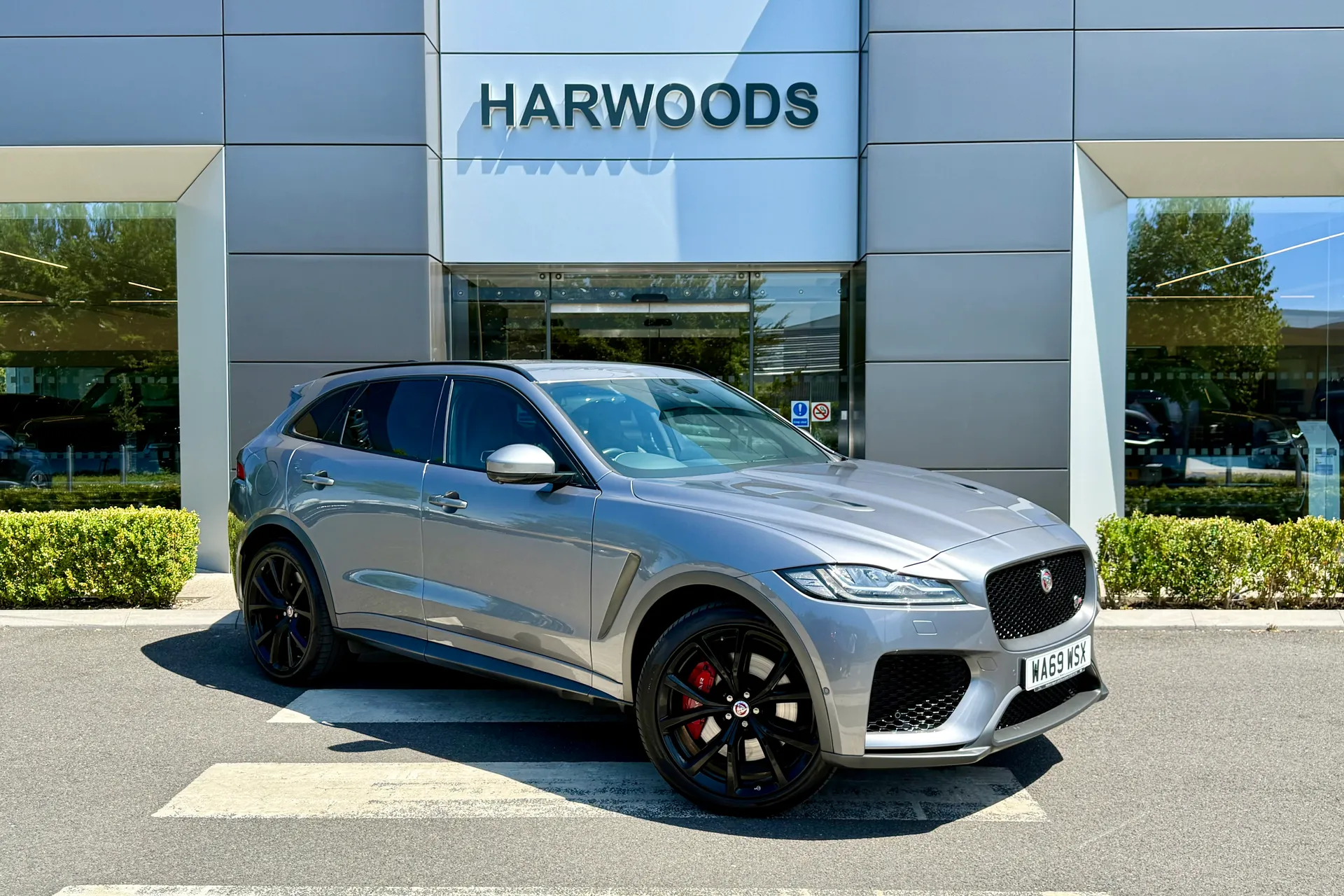 Jaguar F-PACE focused image