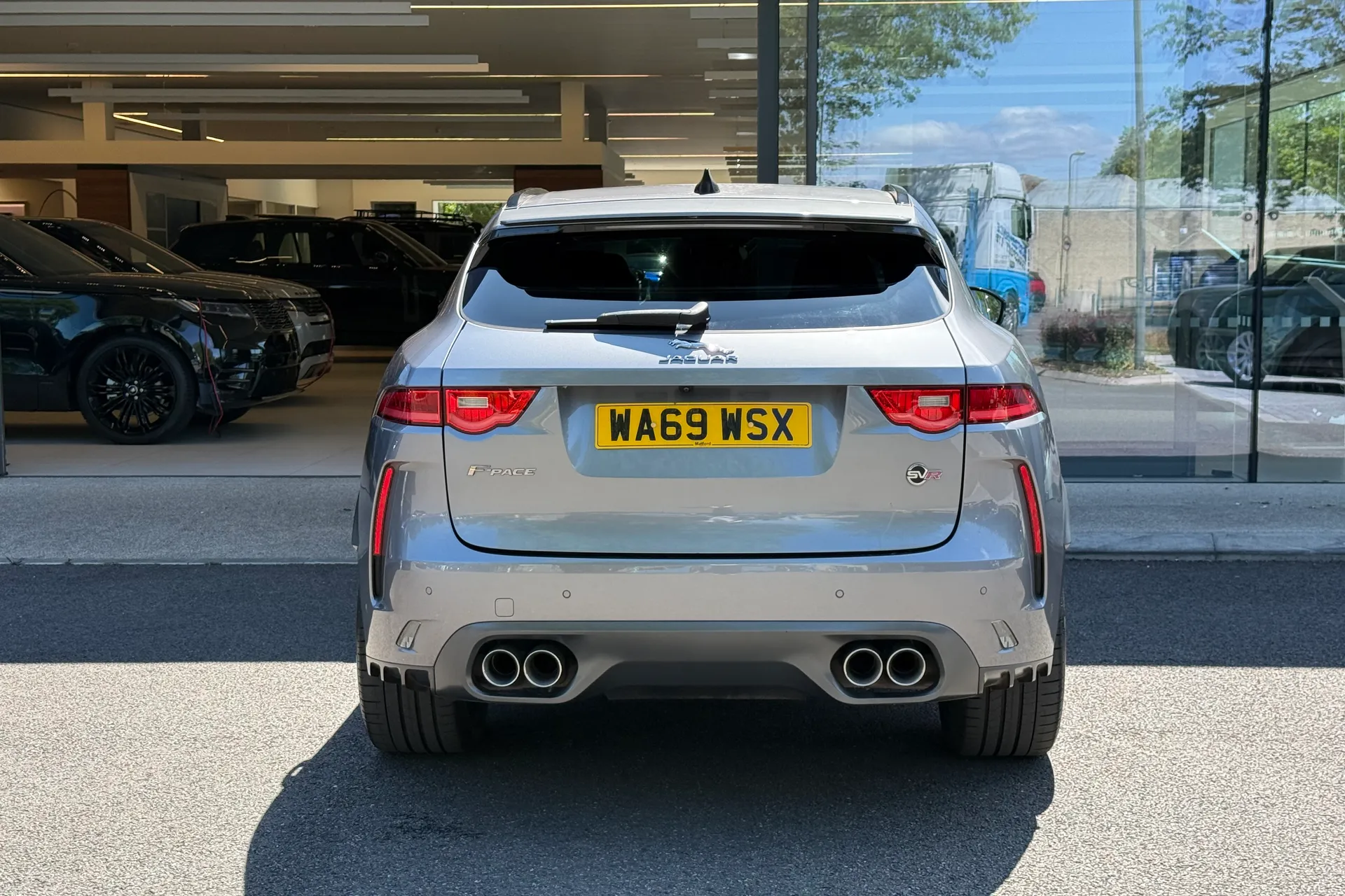 Jaguar F-PACE thumbnail image number 8
