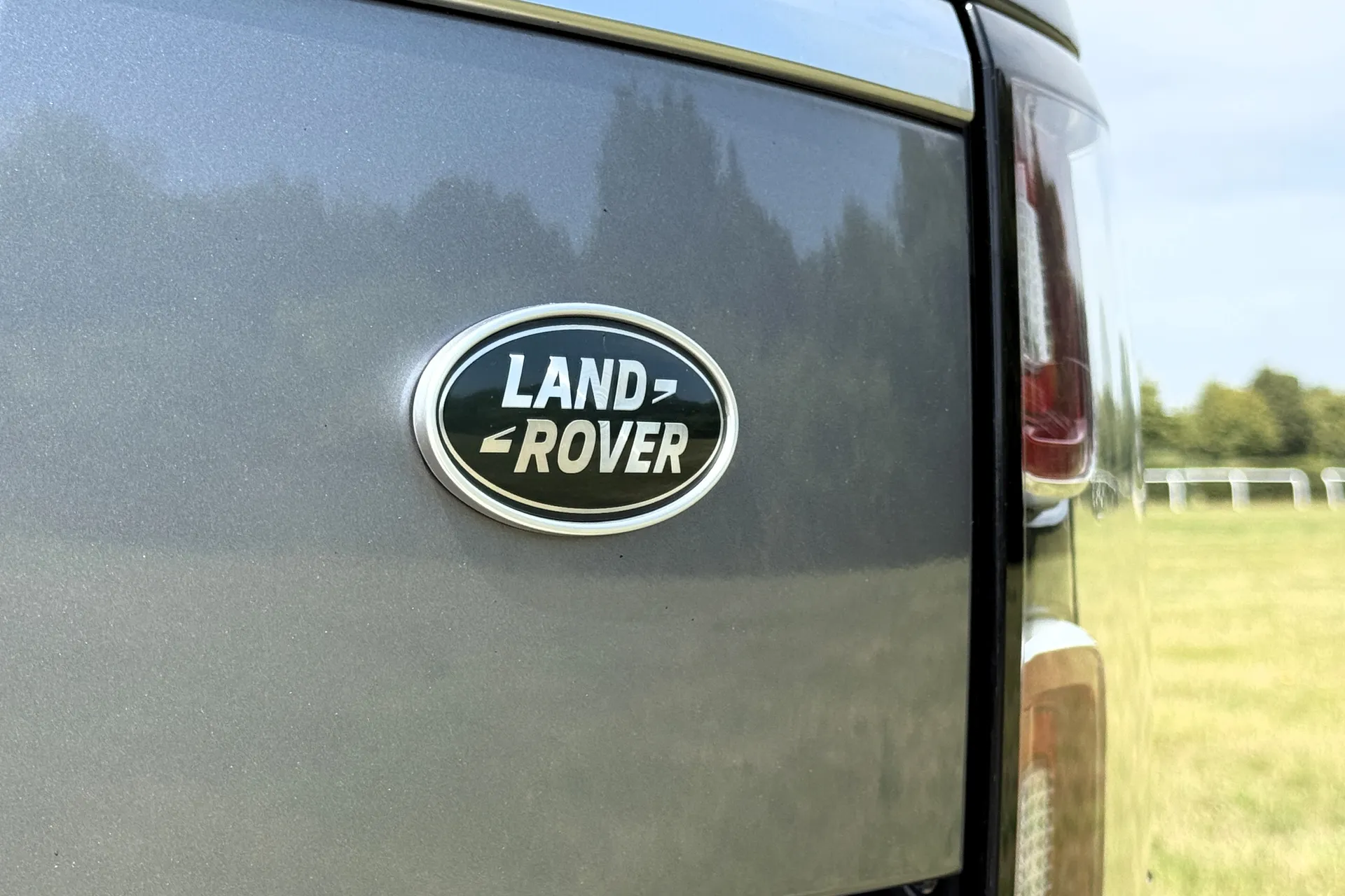 LAND ROVER RANGE ROVER thumbnail image number 19