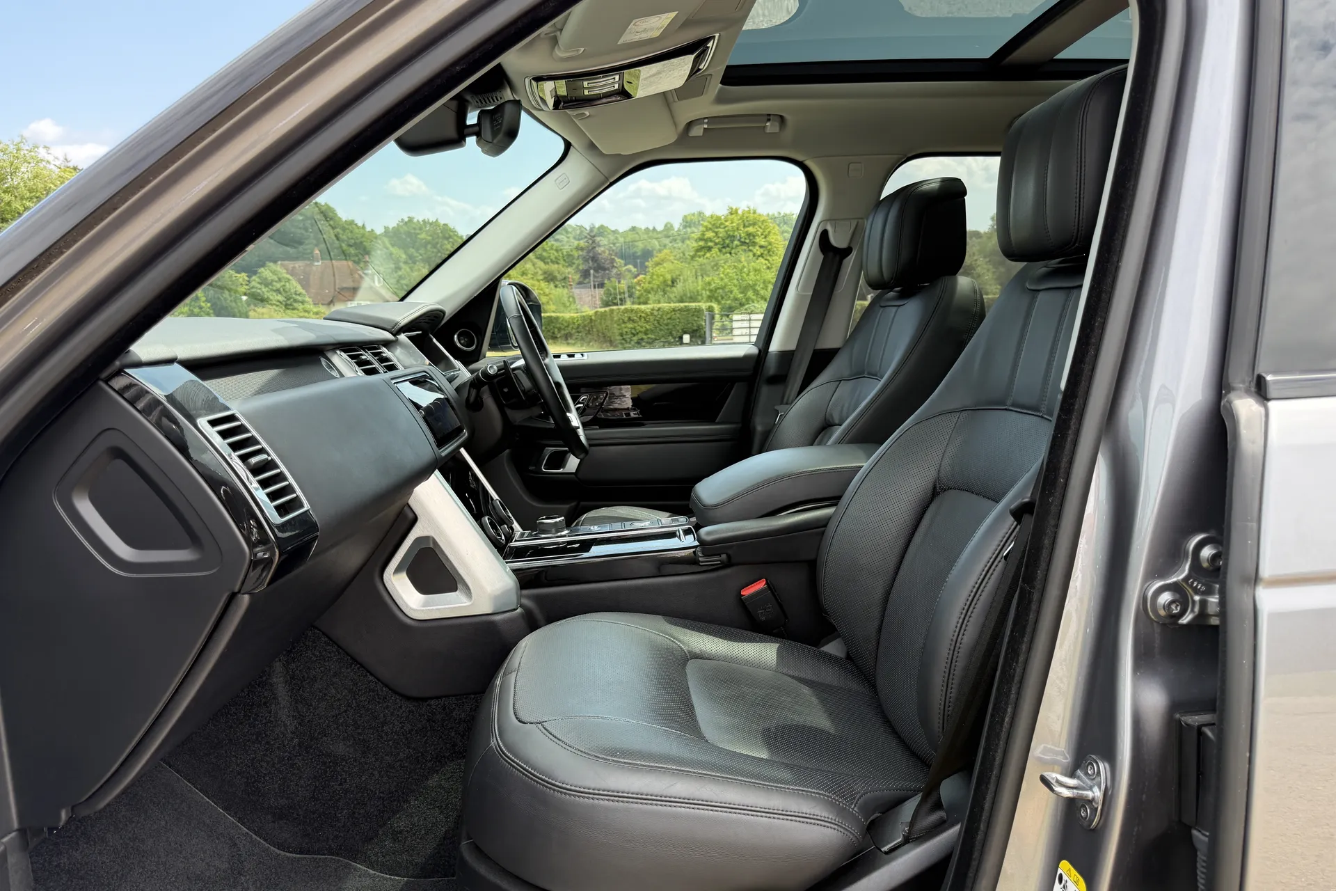 LAND ROVER RANGE ROVER thumbnail image number 34