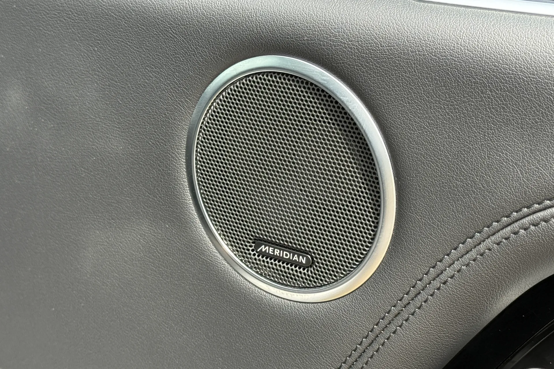 LAND ROVER RANGE ROVER thumbnail image number 6